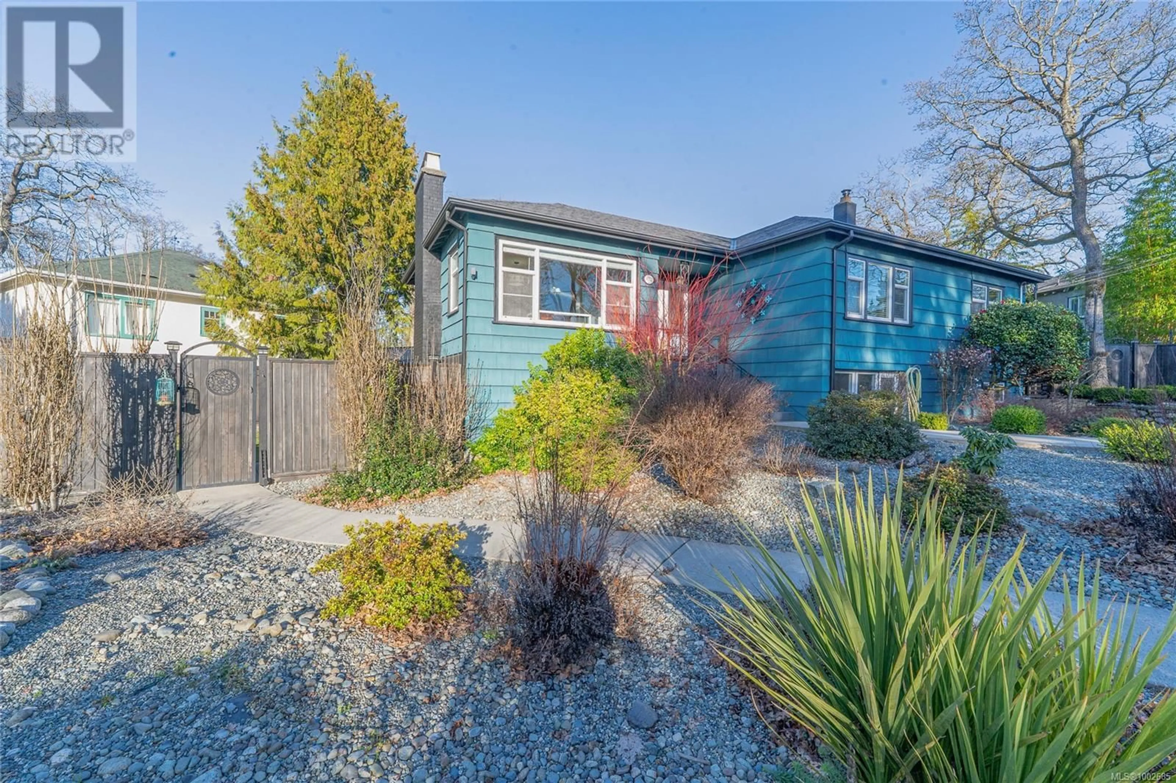 Unknown for 3771 WINSTON CRESCENT, Saanich British Columbia V8X1S2