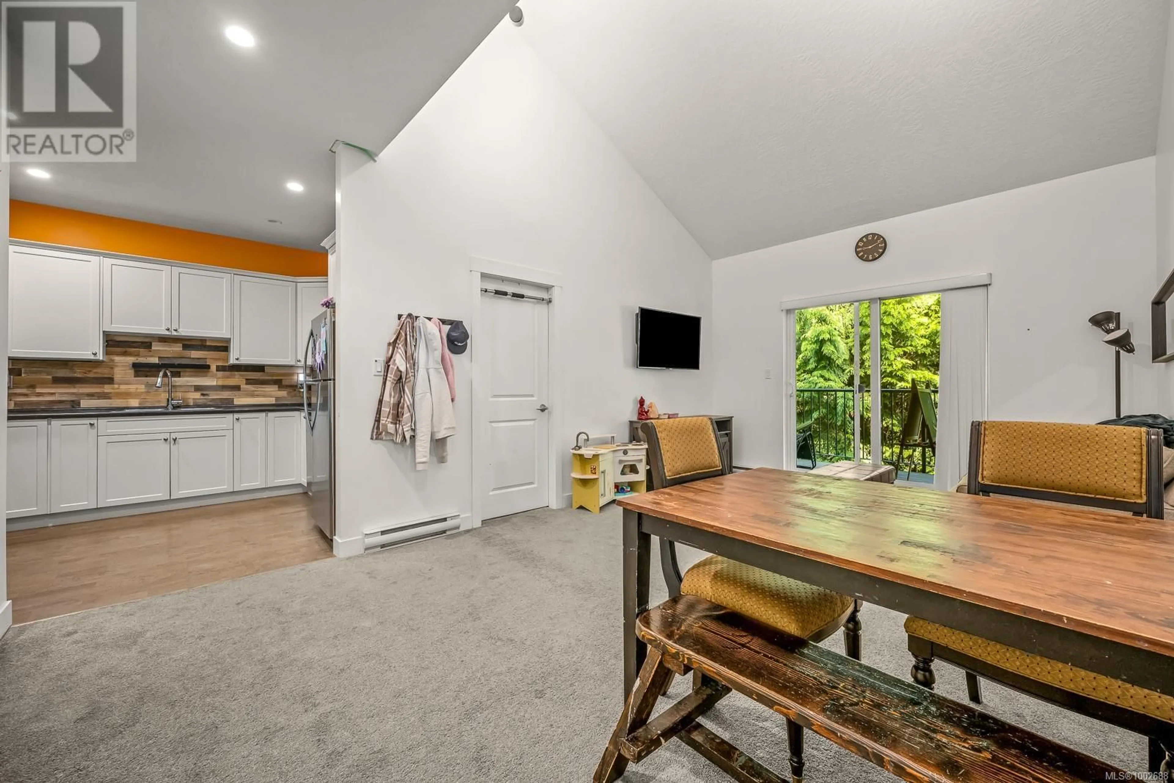 Open concept kitchen, unknown for 122 - 1577 DINGWALL ROAD, Courtenay British Columbia V9N3S8