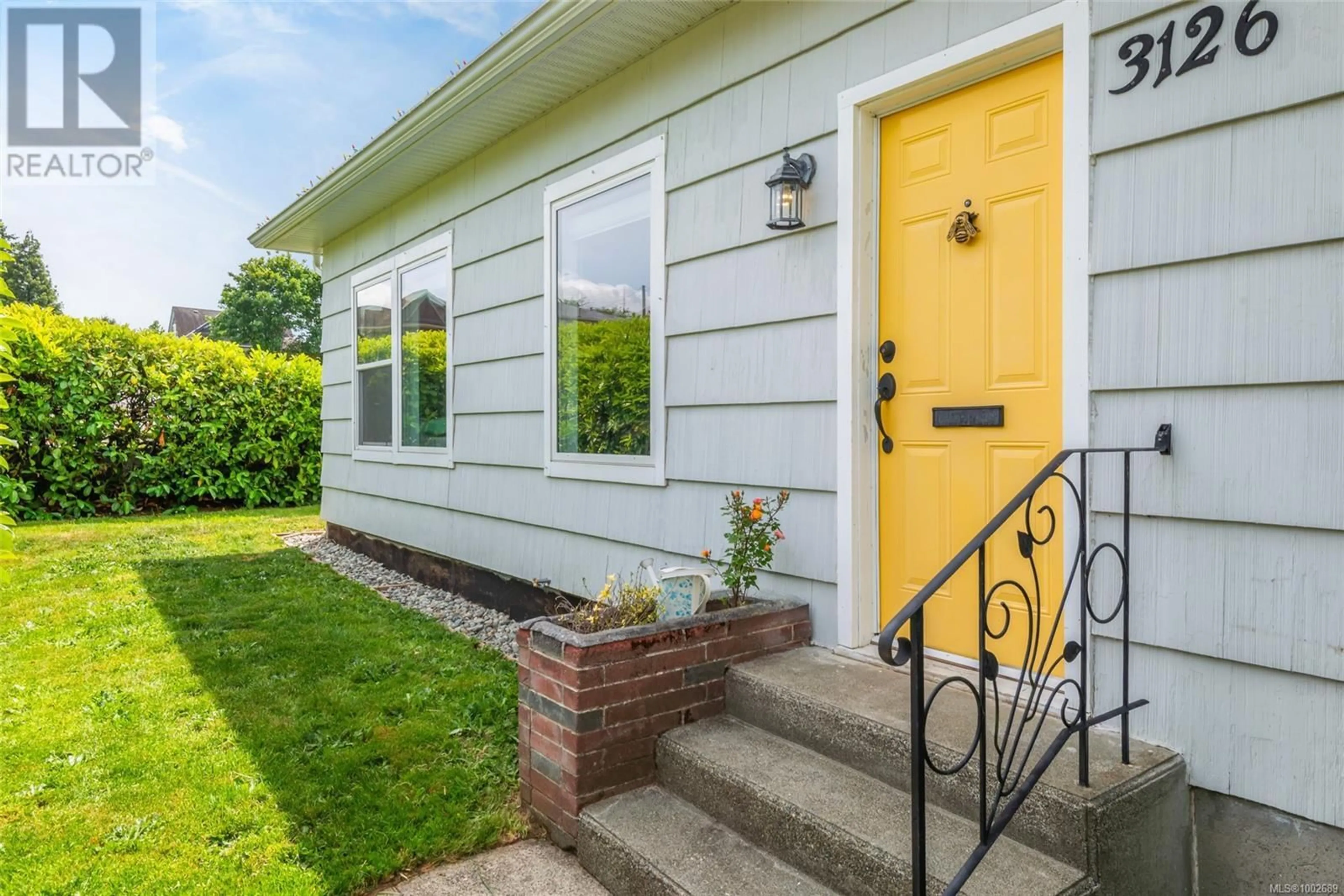 Home with vinyl exterior material, street for 3126 6TH AVENUE, Port Alberni British Columbia V9Y4K9