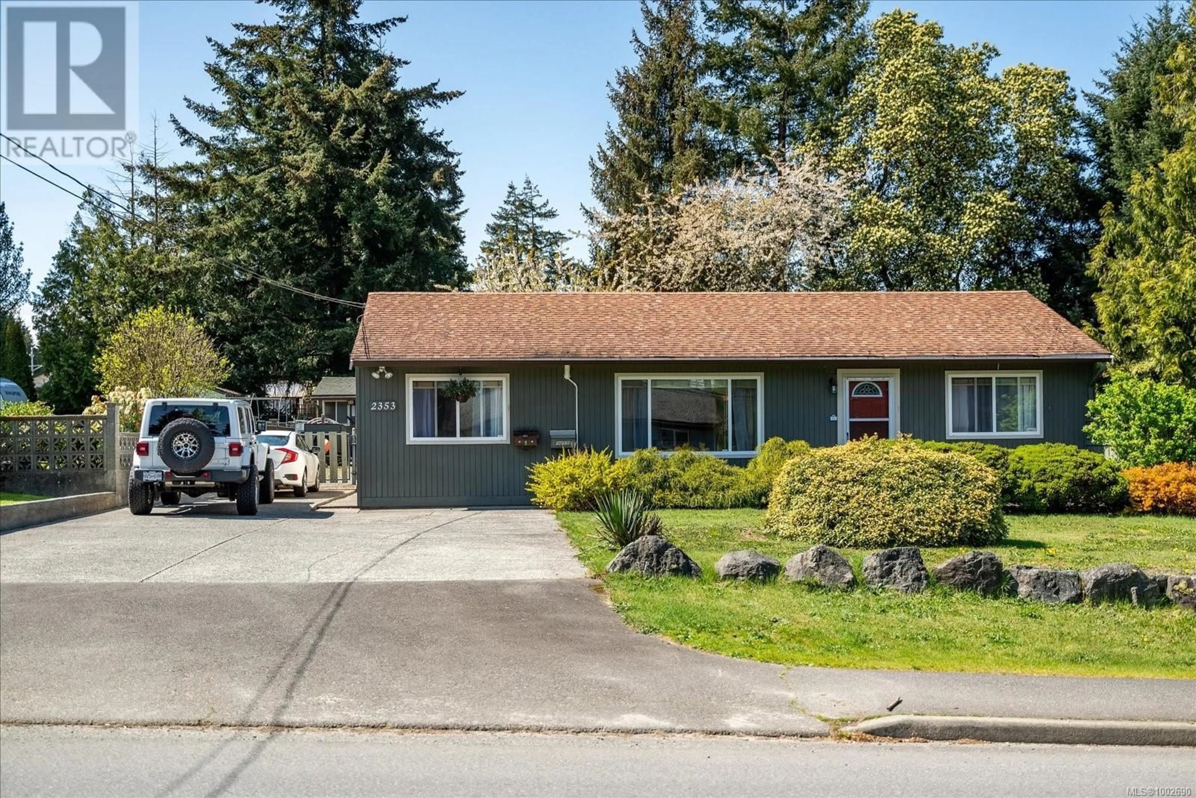 Home with vinyl exterior material, street for 2353 PHEASANT TERRACE, Nanaimo British Columbia V9T3P7