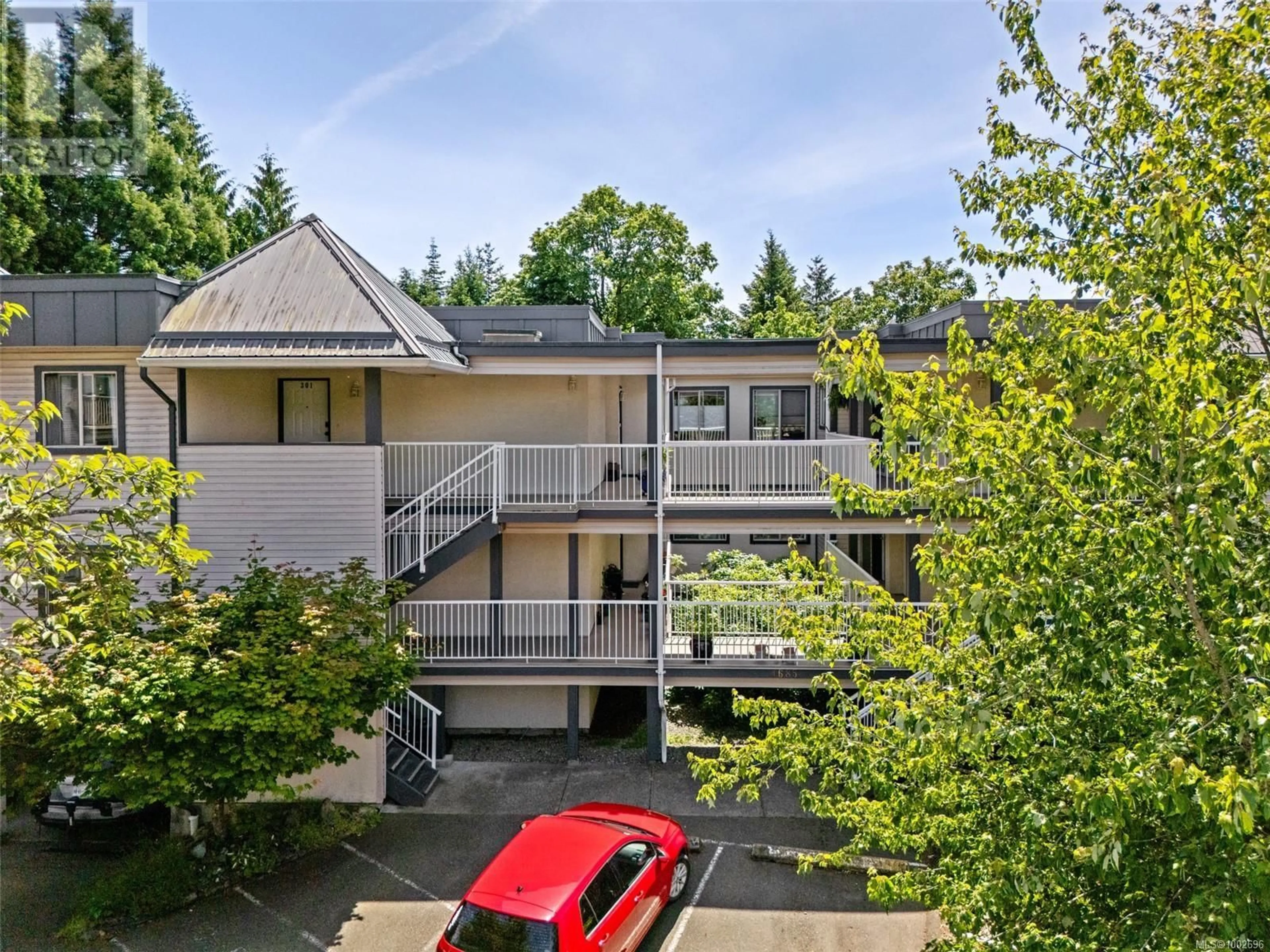 A pic from outside/outdoor area/front of a property/back of a property/a pic from drone, unknown for 301 - 4685 ALDERWOOD PLACE, Courtenay British Columbia V9N9A1