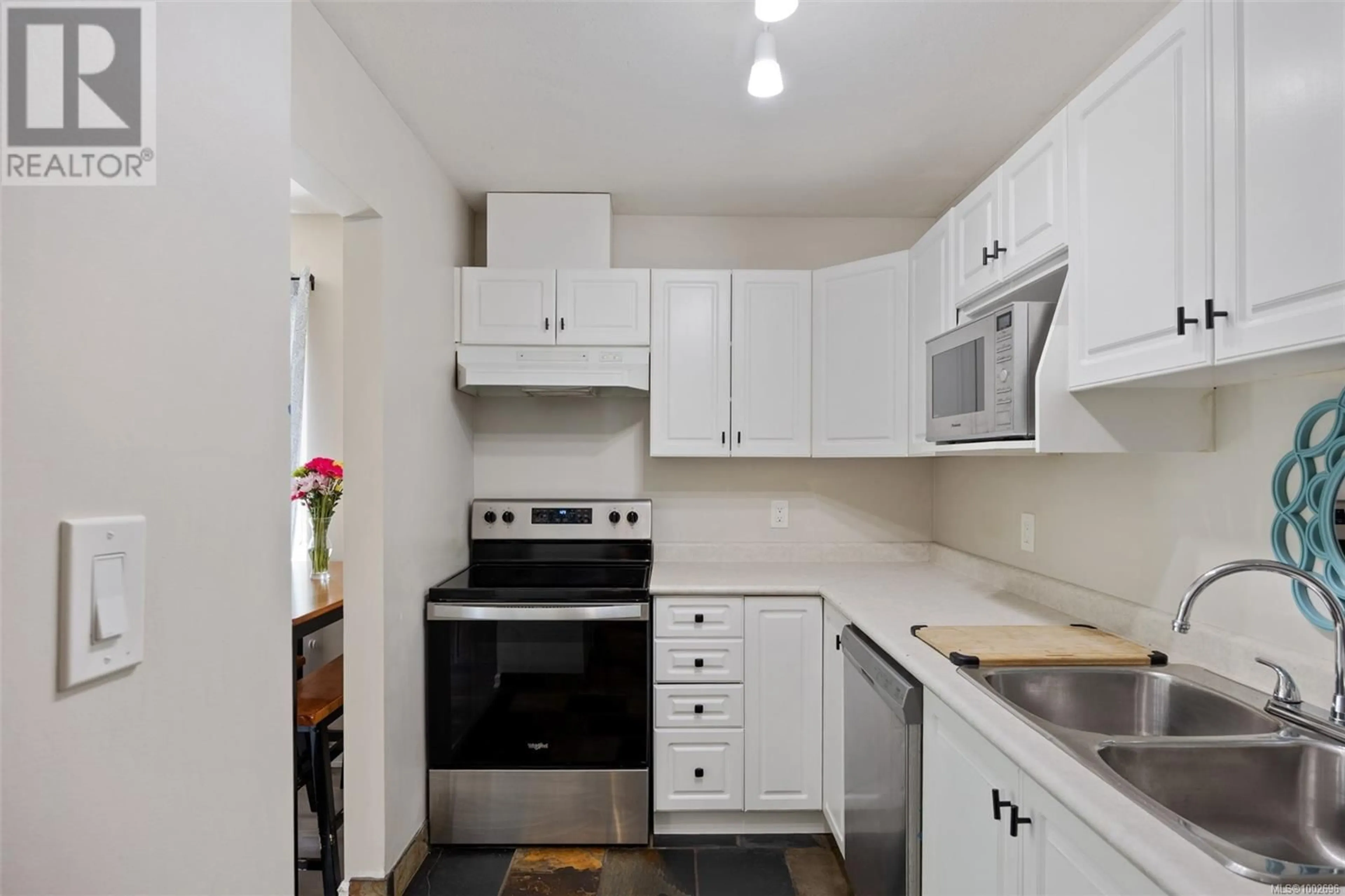 Standard kitchen, unknown for 301 - 4685 ALDERWOOD PLACE, Courtenay British Columbia V9N9A1
