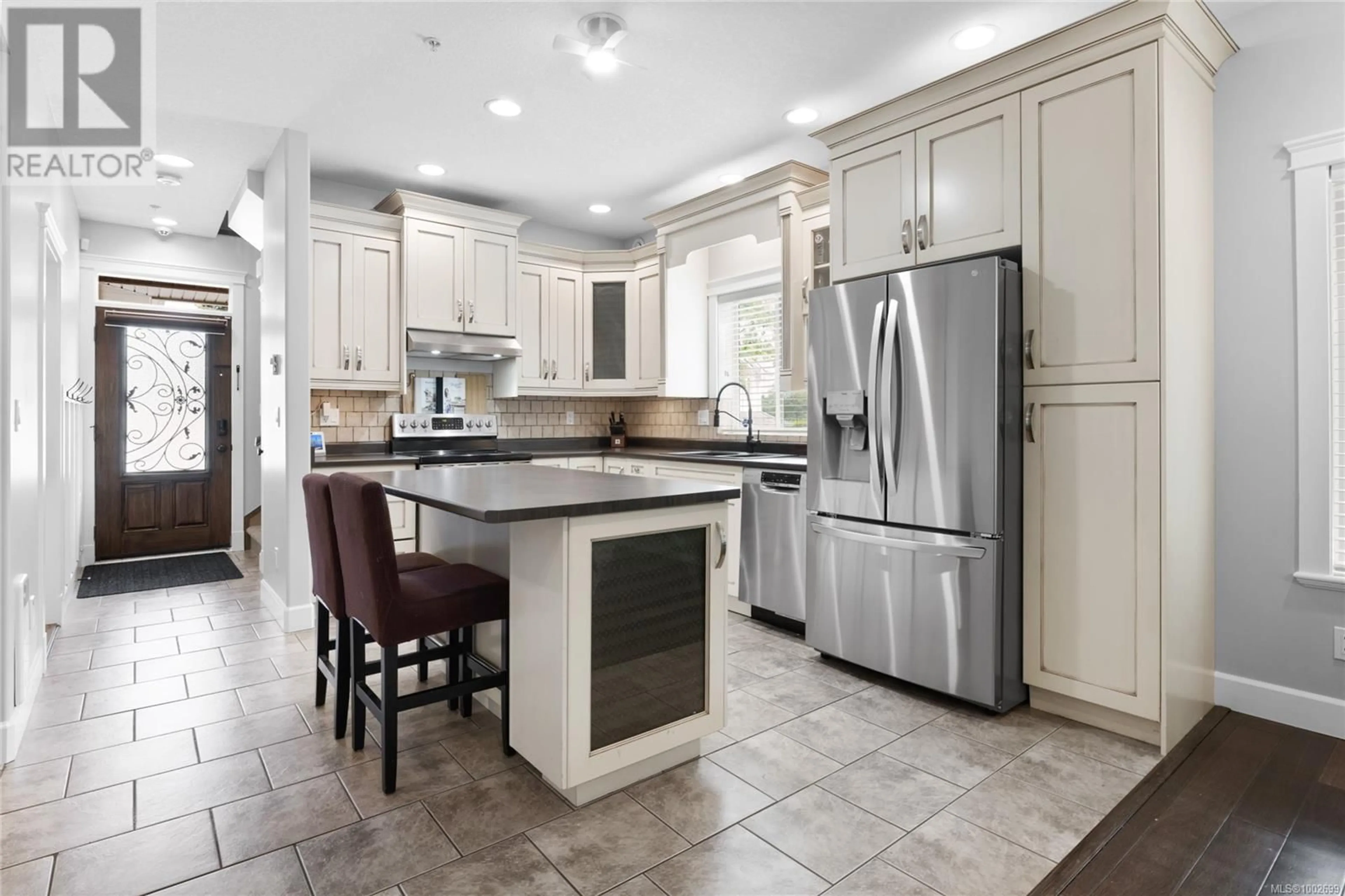 Open concept kitchen, ceramic/tile floor for 3430 MAVERIC ROAD, Nanaimo British Columbia V9T0C7