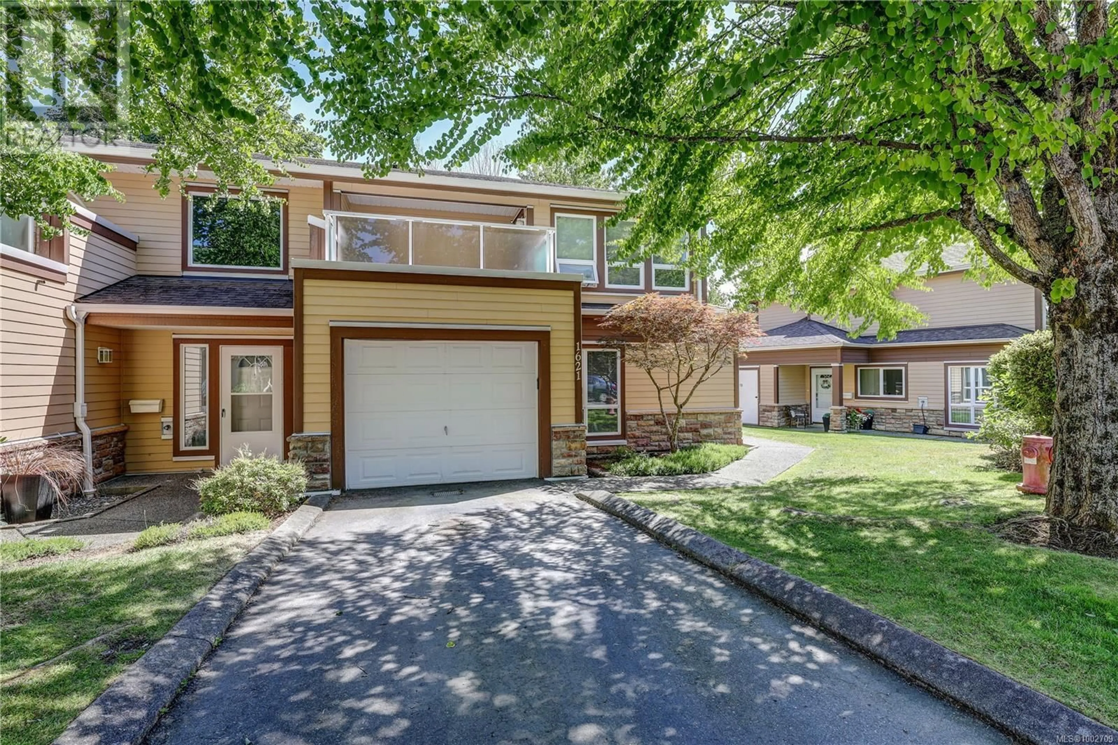 Home with brick exterior material, street for 1621 CREEKSIDE DRIVE, Nanaimo British Columbia V9S5V8
