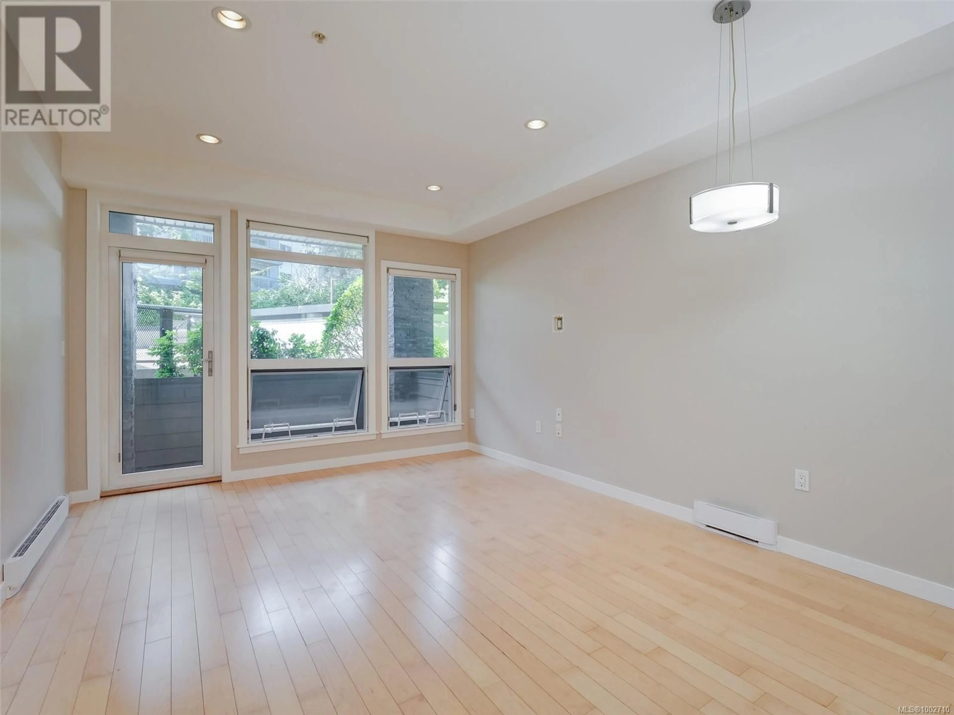 A pic of a room for 101 - 924 ESQUIMALT ROAD, Esquimalt British Columbia V9A3P2
