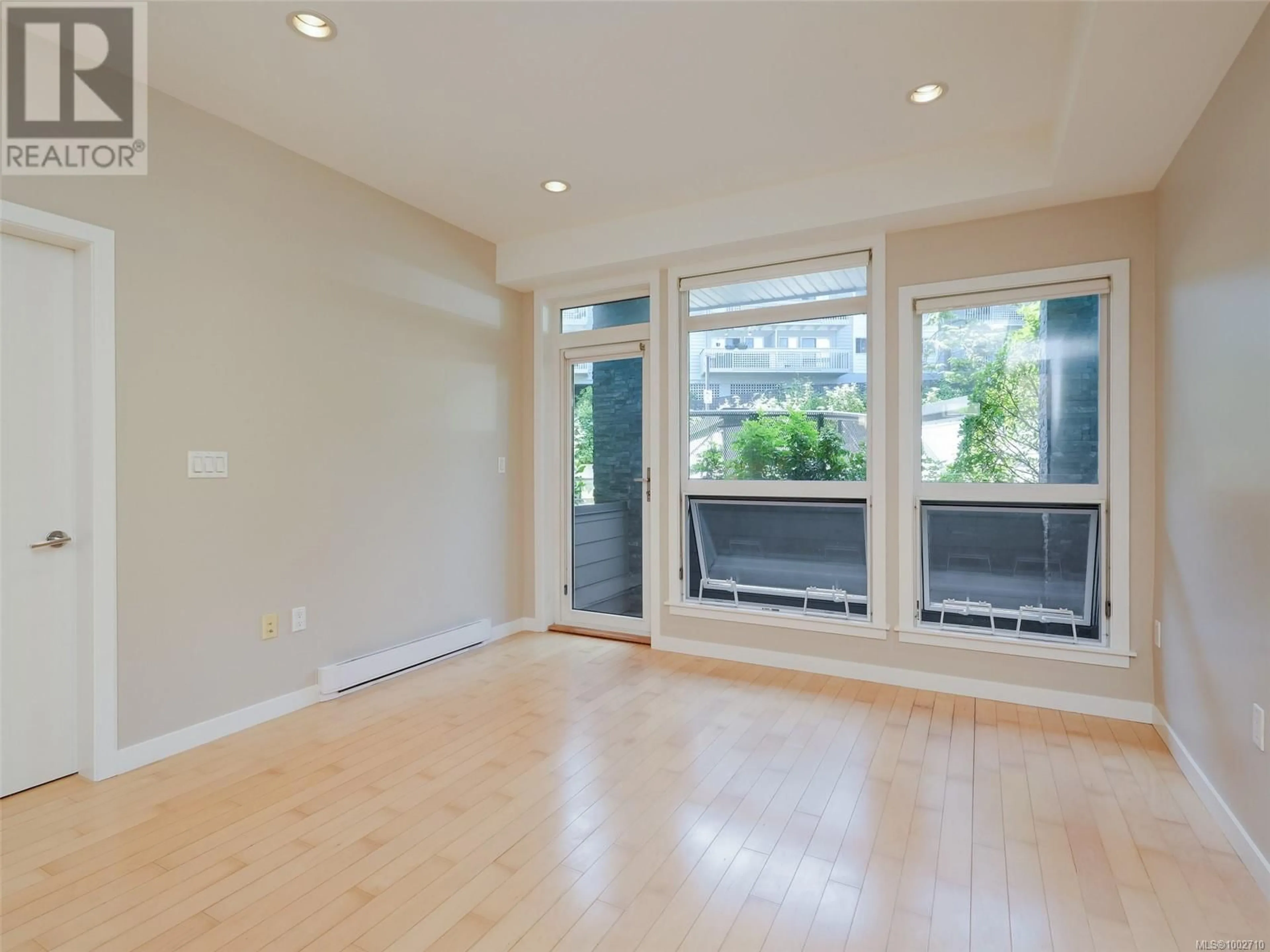 A pic of a room for 101 - 924 ESQUIMALT ROAD, Esquimalt British Columbia V9A3P2