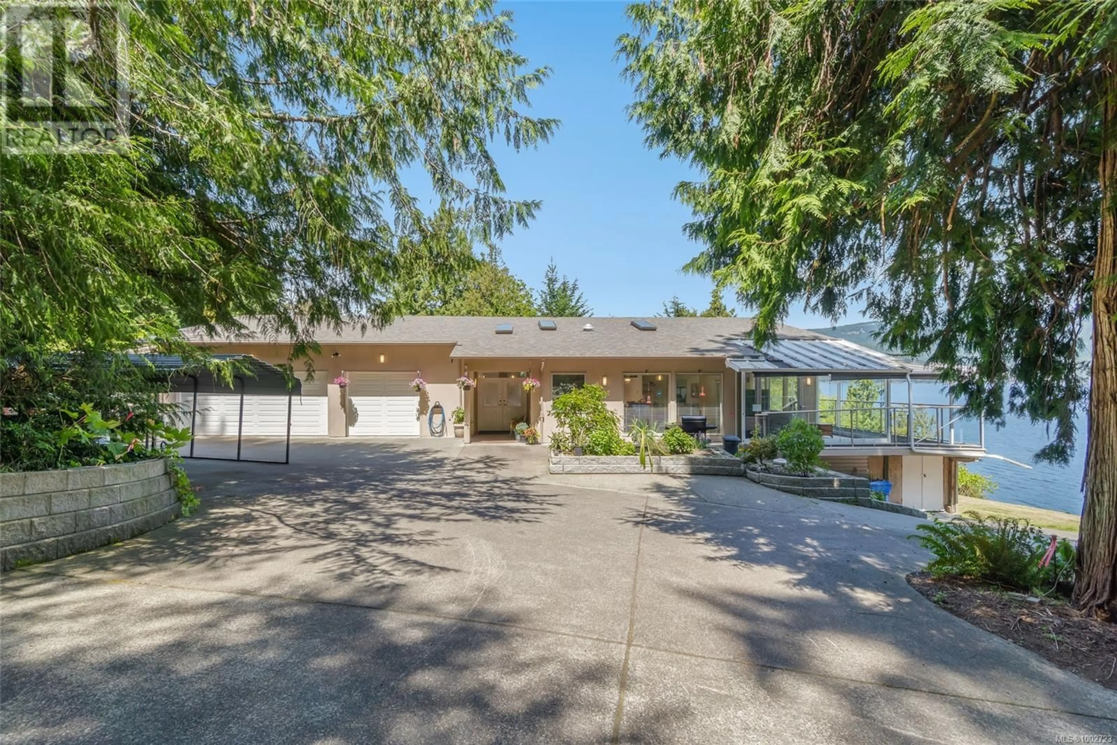 A pic from outside/outdoor area/front of a property/back of a property/a pic from drone, street for 885 CHERRY POINT ROAD, Cobble Hill British Columbia V0R1L0