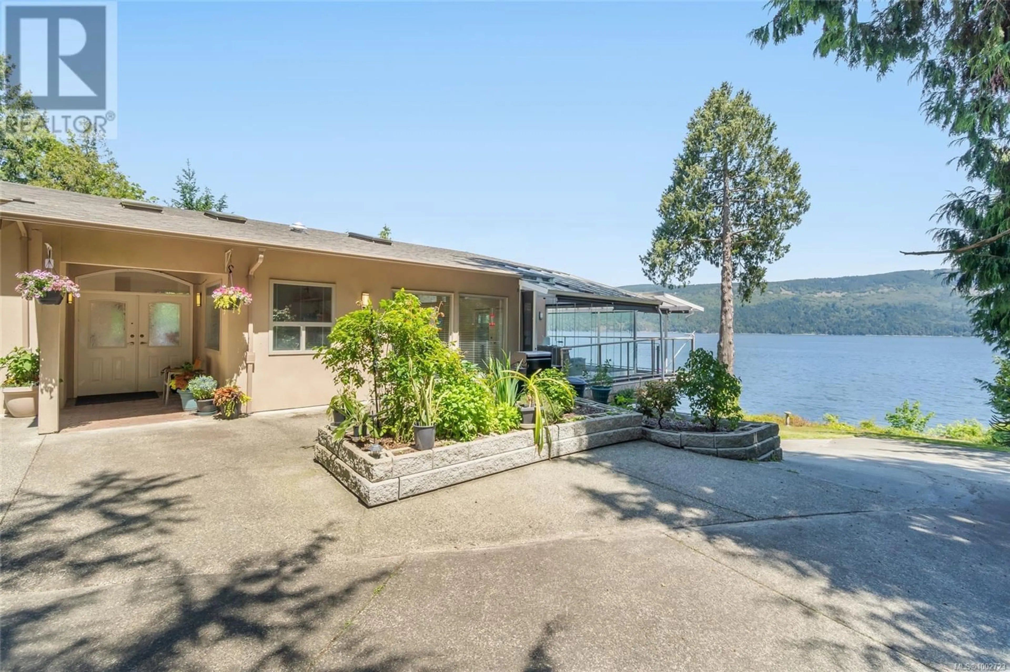 Patio, water/lake/river/ocean view for 885 CHERRY POINT ROAD, Cobble Hill British Columbia V0R1L0