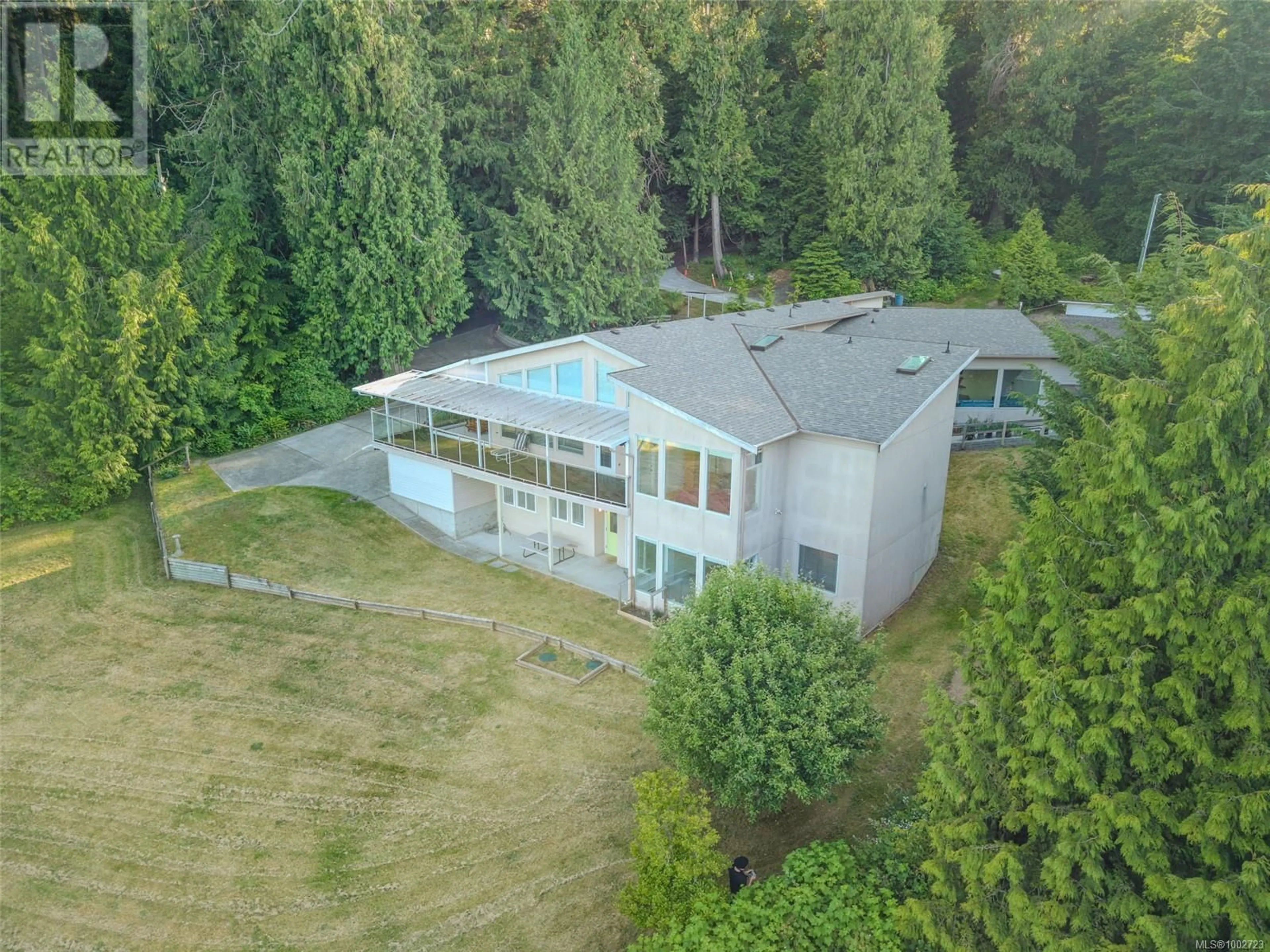 A pic from outside/outdoor area/front of a property/back of a property/a pic from drone, unknown for 885 CHERRY POINT ROAD, Cobble Hill British Columbia V0R1L0