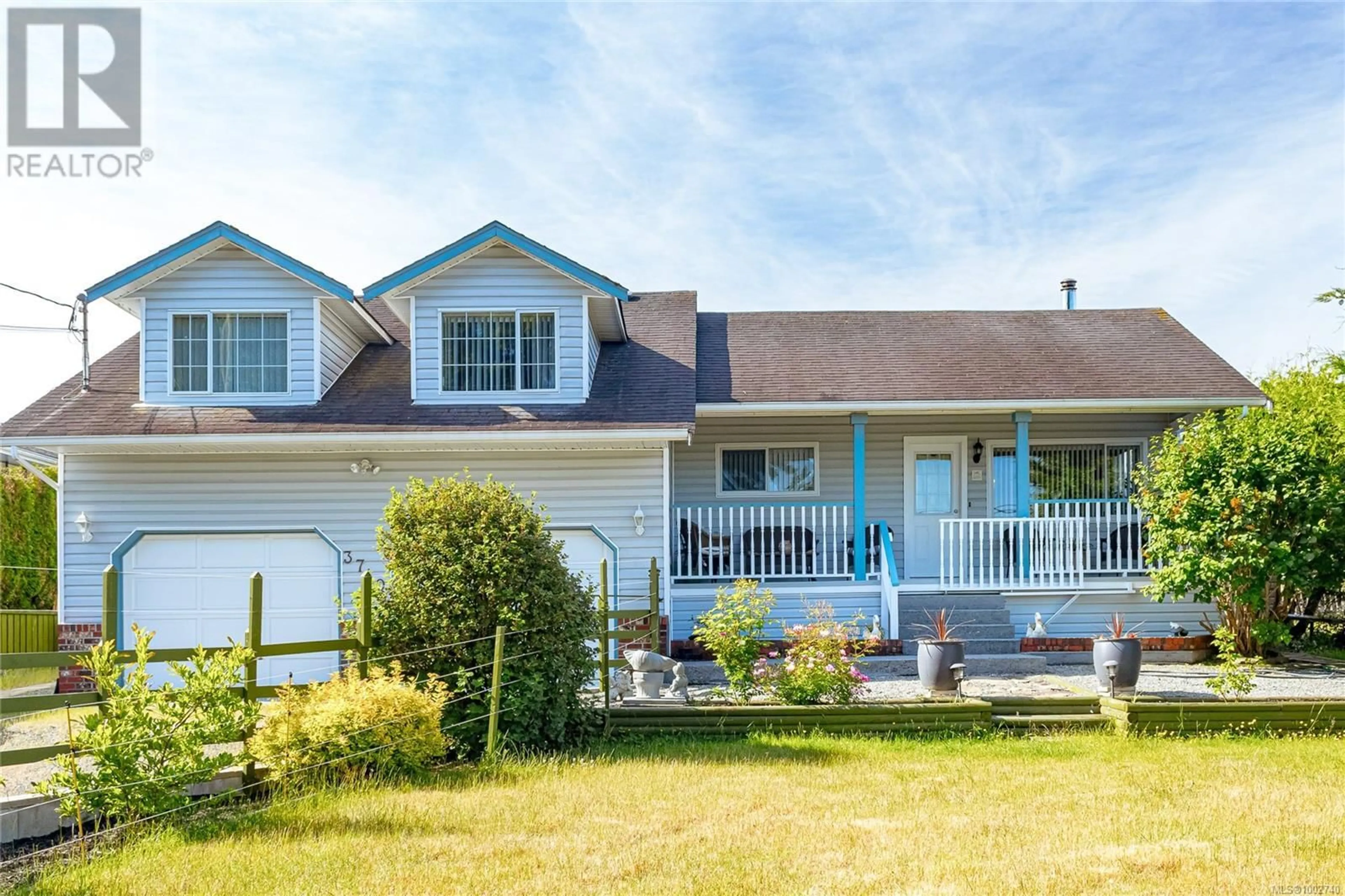 Home with vinyl exterior material, street for 3740 SOUTH OYSTER SCHOOL ROAD, Ladysmith British Columbia V9G2A2