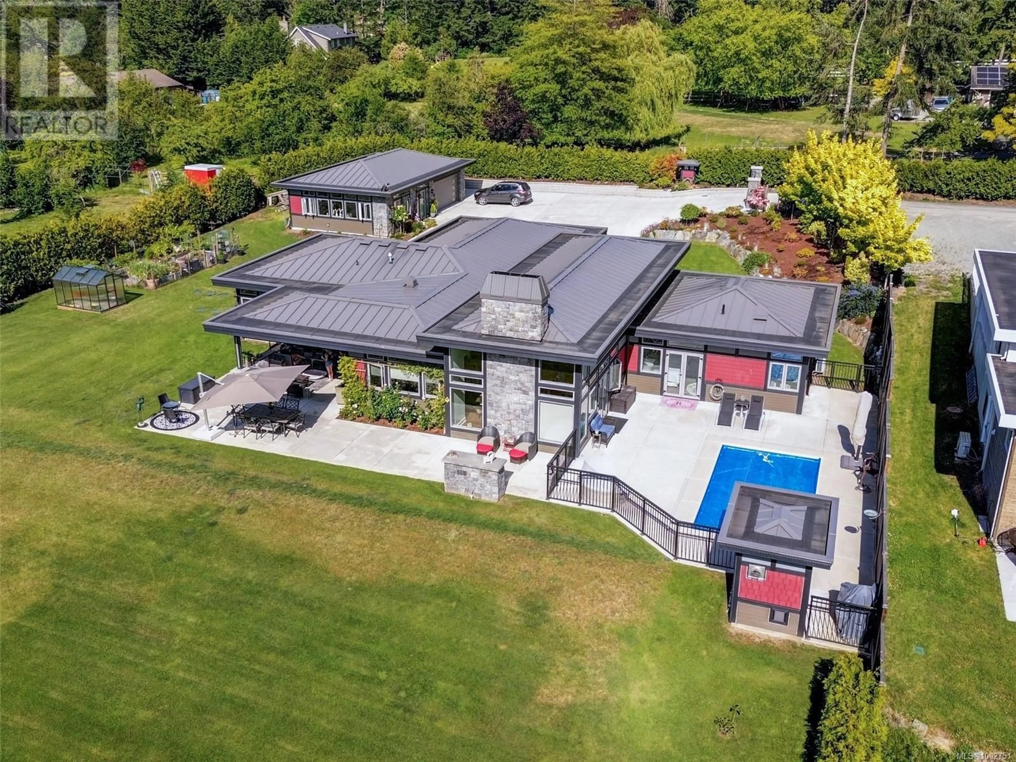A pic from outside/outdoor area/front of a property/back of a property/a pic from drone, unknown for 1096 MAPLE ROAD, North Saanich British Columbia V8L5P5
