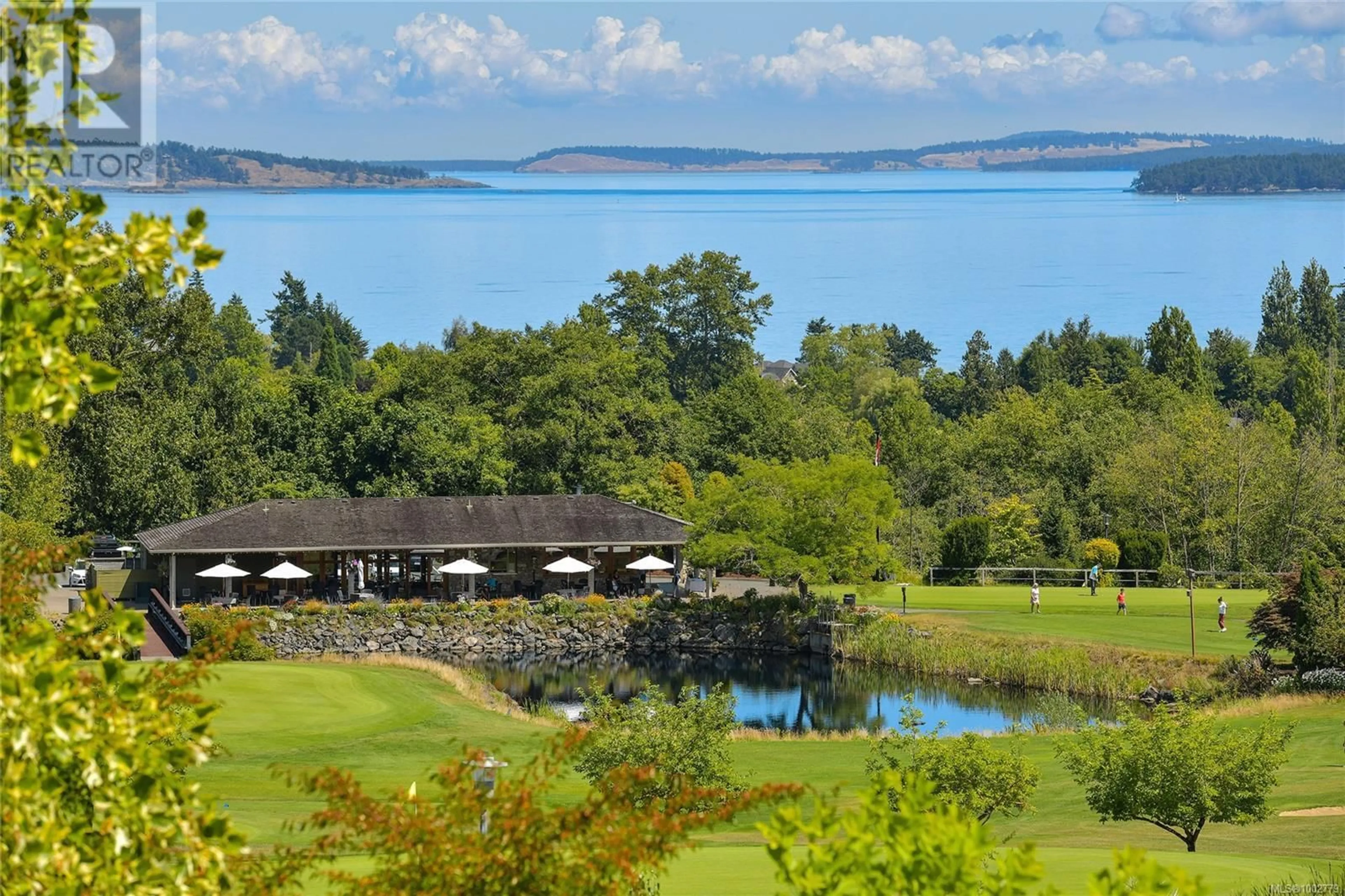 Patio, water/lake/river/ocean view for 503 - 738 SAYWARD HILL TERRACE, Saanich British Columbia V8Y3K1