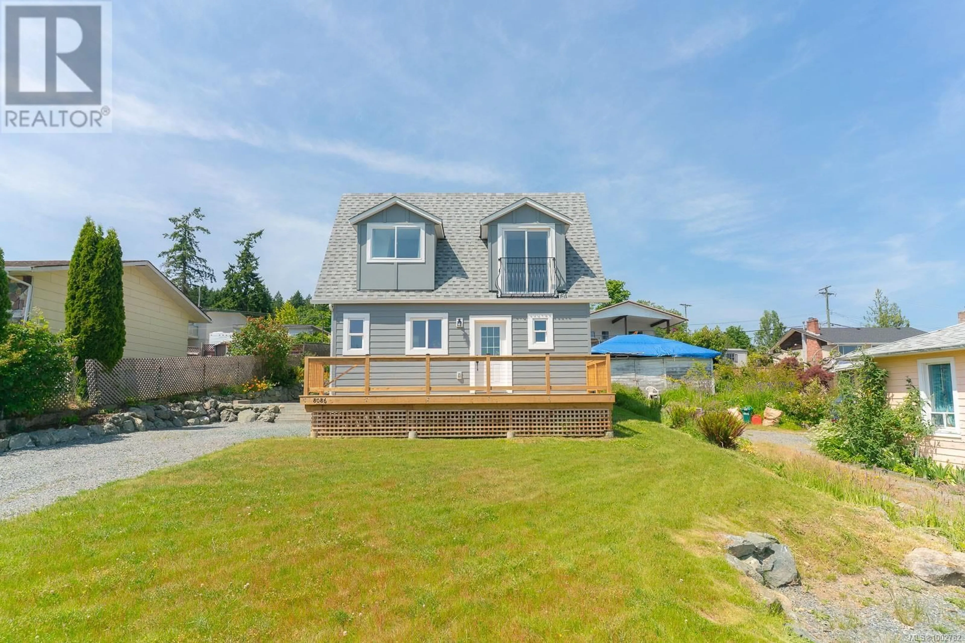 Home with vinyl exterior material, water/lake/river/ocean view for 8086 YORK AVENUE, Crofton British Columbia V0R1R0