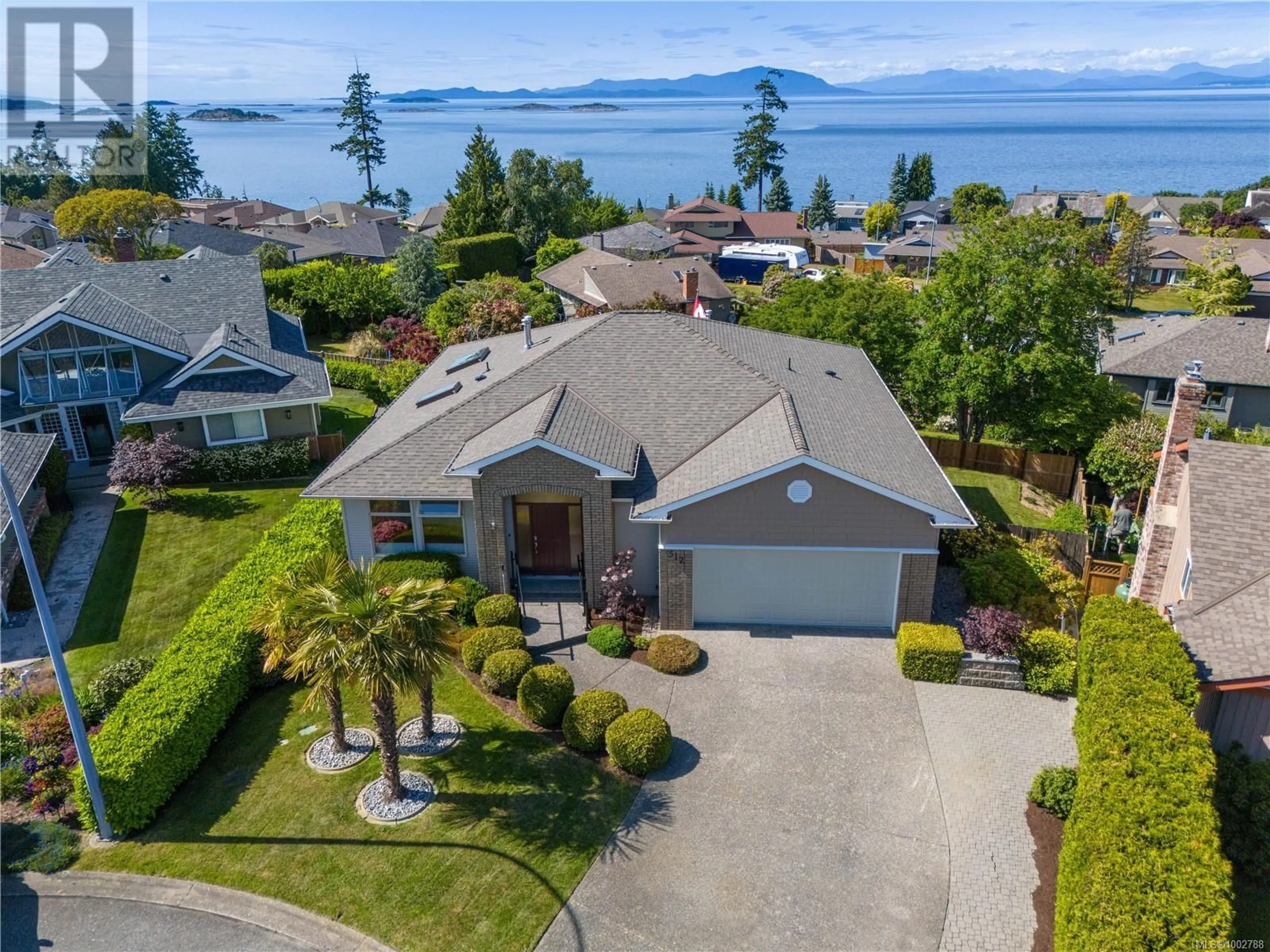 A pic from outside/outdoor area/front of a property/back of a property/a pic from drone, water/lake/river/ocean view for 512 WESTVIEW PLACE, Nanaimo British Columbia V9V1B3