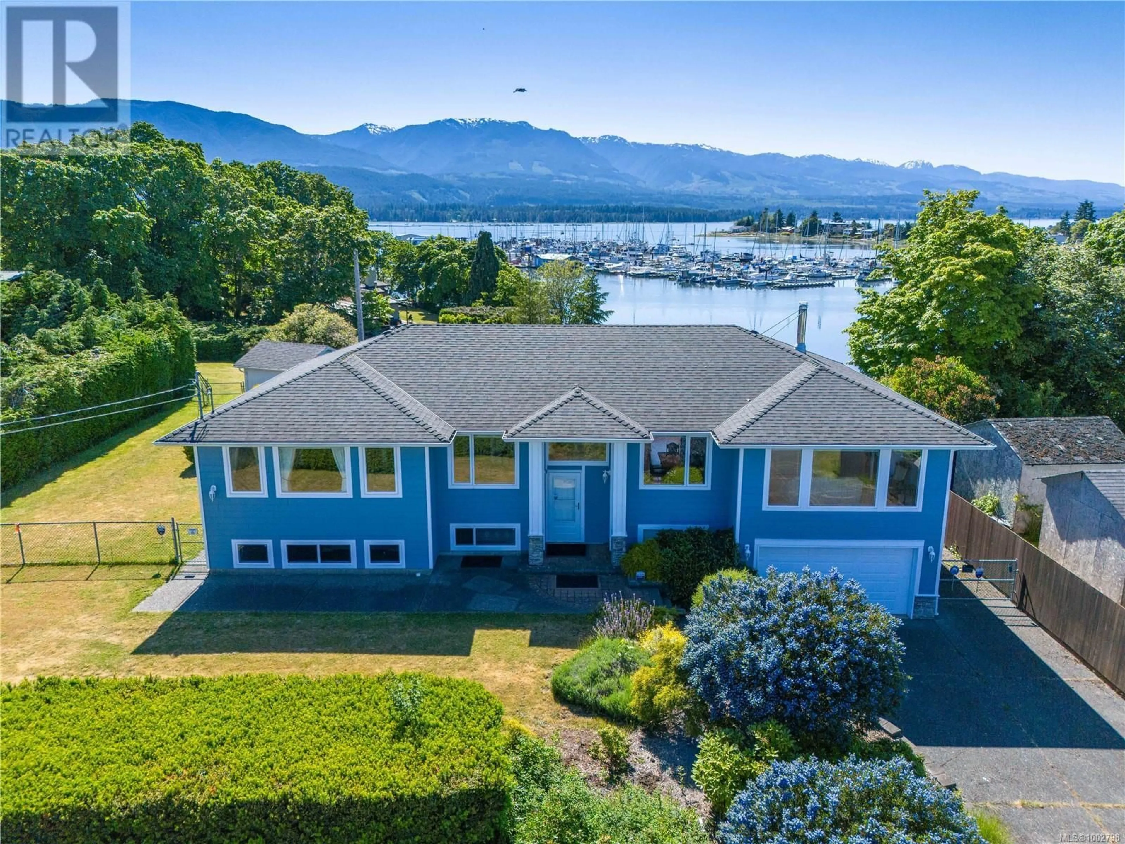 A pic from outside/outdoor area/front of a property/back of a property/a pic from drone, water/lake/river/ocean view for 5384 DEEP BAY DRIVE, Bowser British Columbia V0R1G0