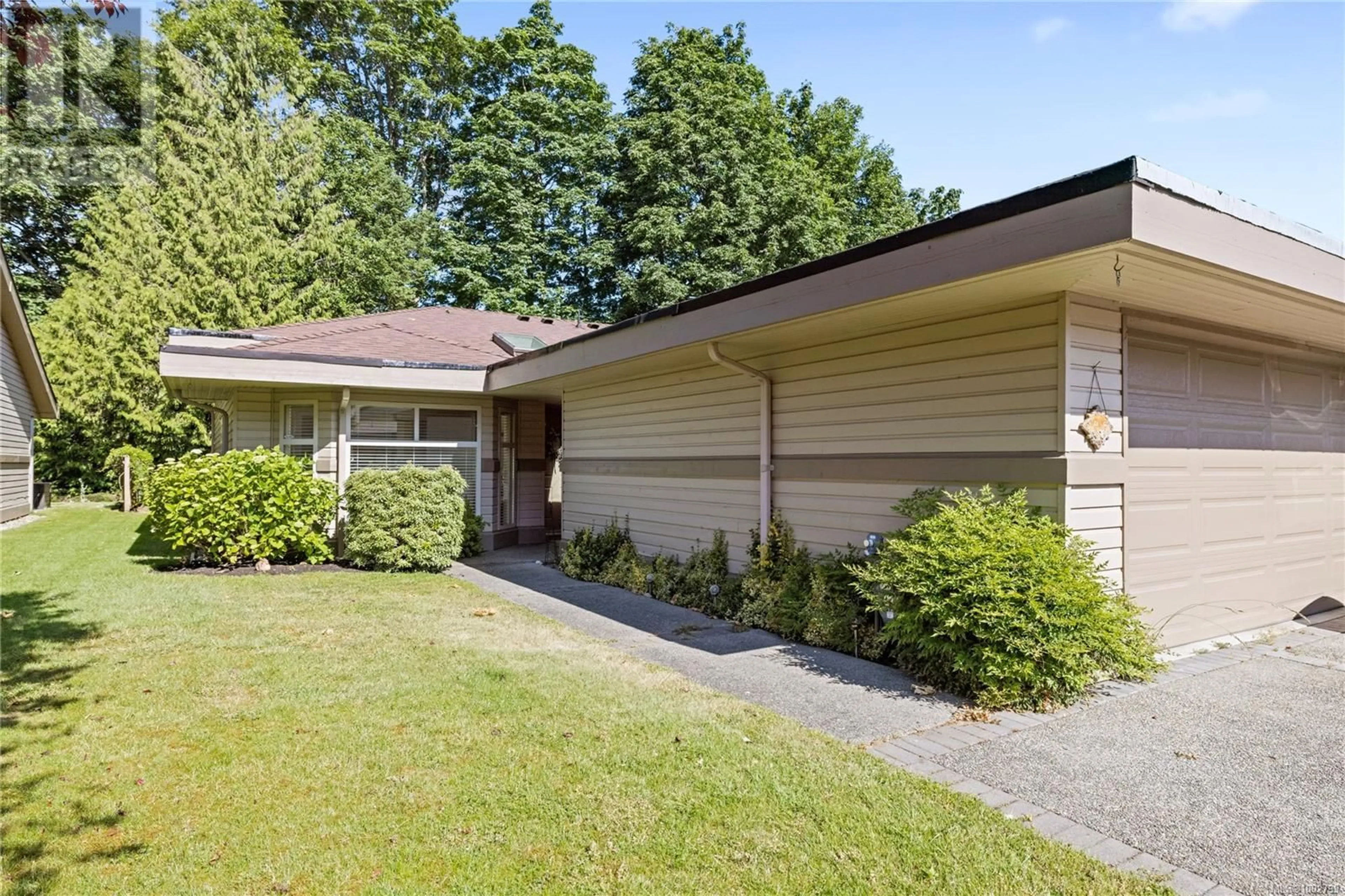 Unknown for 912 LAKES BOULEVARD, French Creek British Columbia V9P2P8
