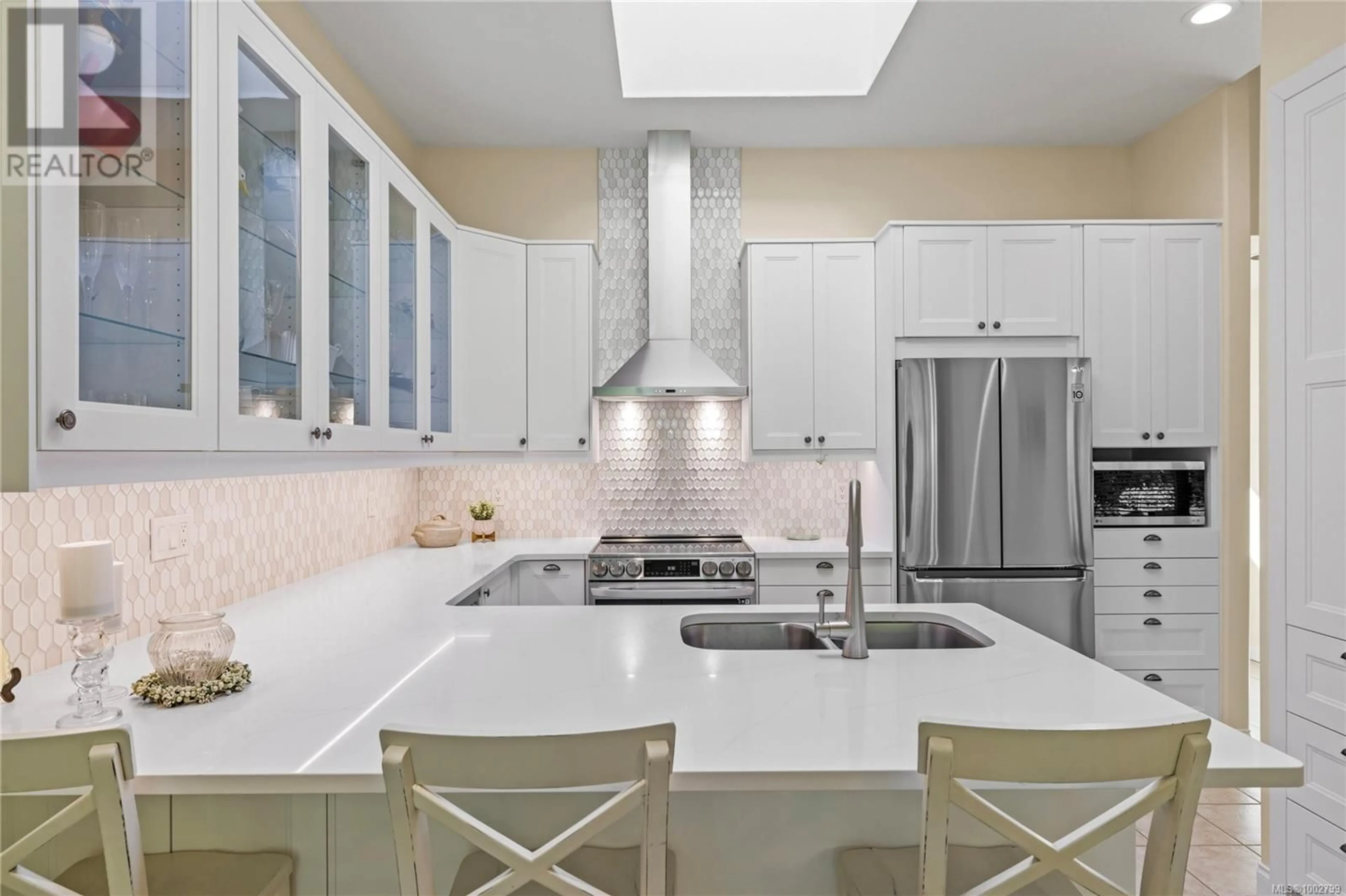 Contemporary kitchen, ceramic/tile floor for 912 LAKES BOULEVARD, French Creek British Columbia V9P2P8