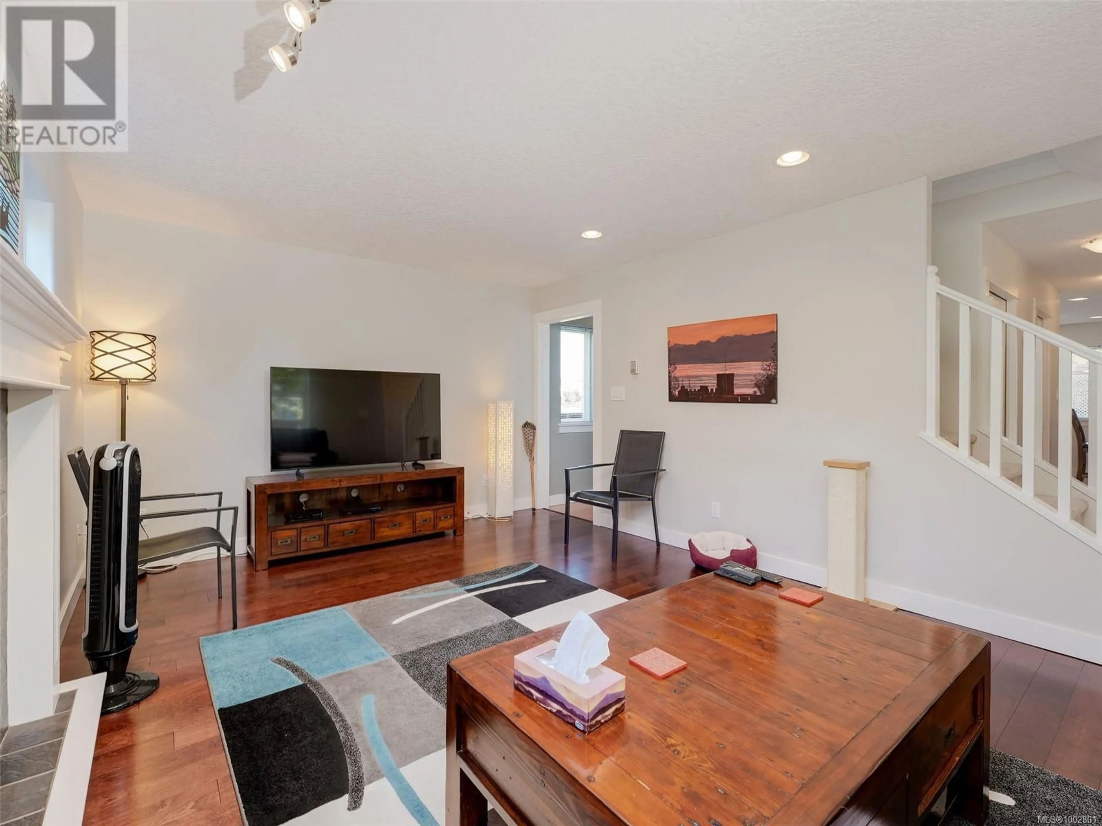 Living room with furniture, unknown for 2 - 921 COLVILLE ROAD, Esquimalt British Columbia V9A4P4