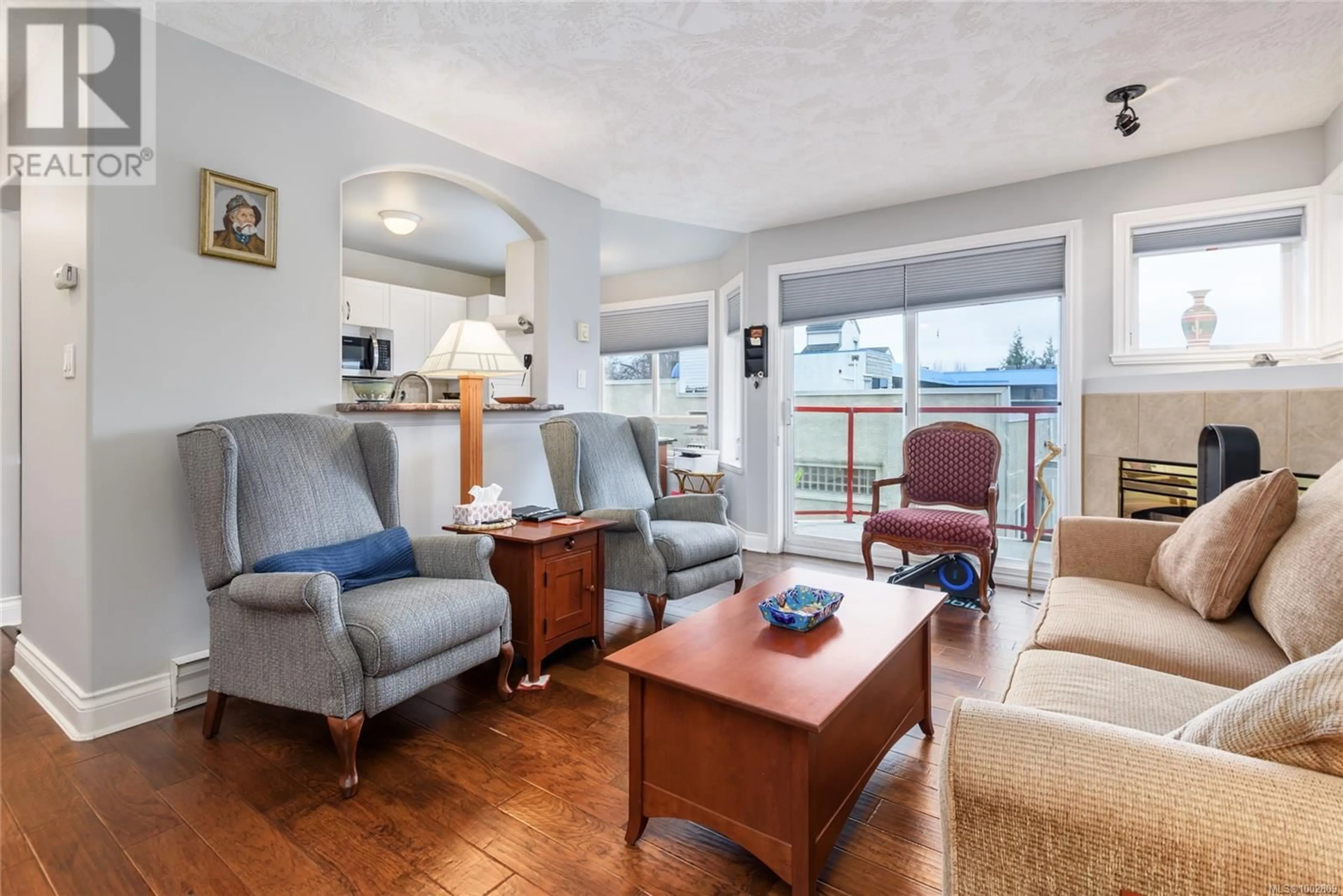 Living room with furniture, unknown for 201 - 1811 COMOX AVENUE, Comox British Columbia V9M3L9