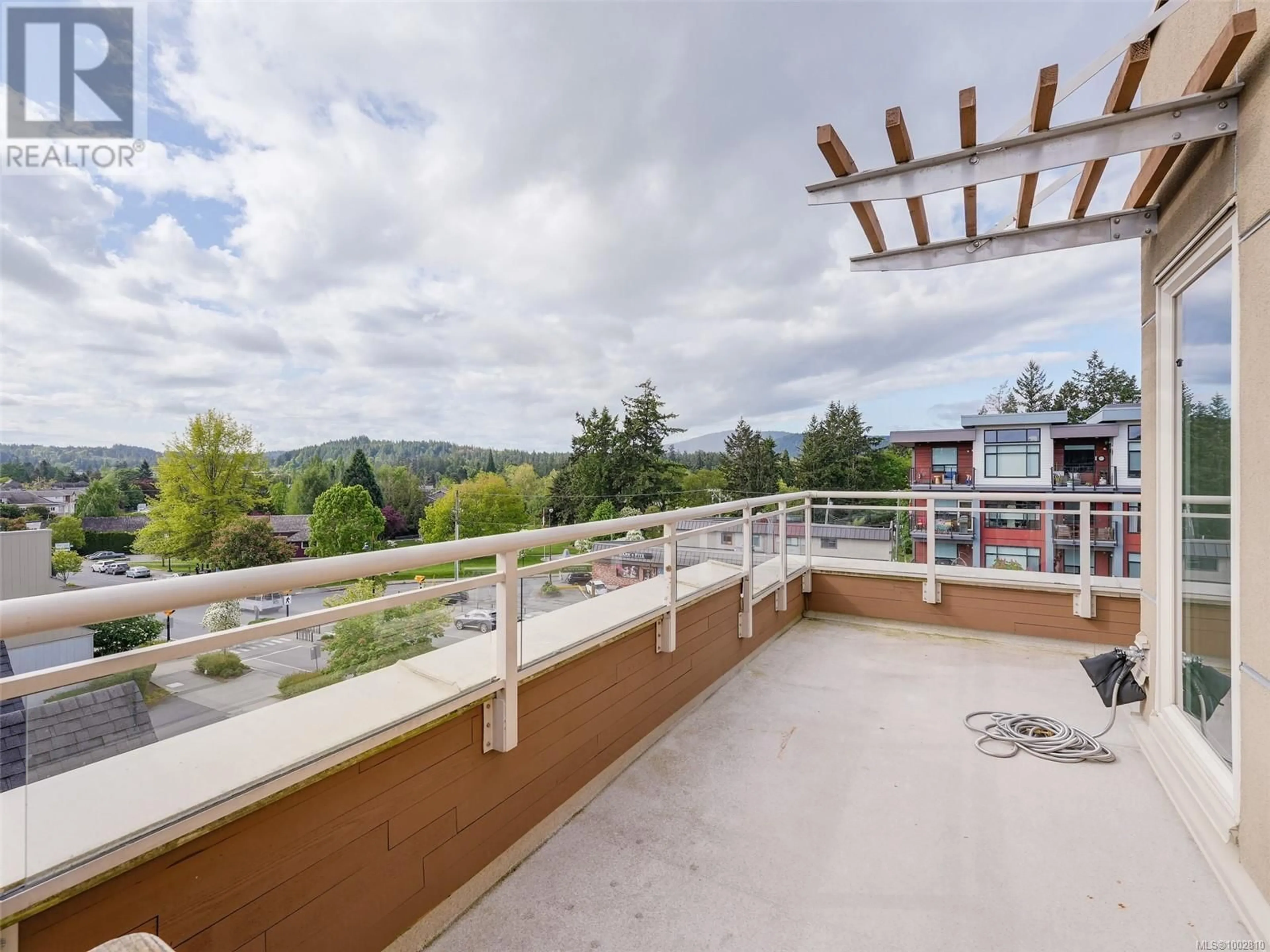 Patio, water/lake/river/ocean view for 403 - 7161 WEST SAANICH ROAD, Central Saanich British Columbia V8M1P7