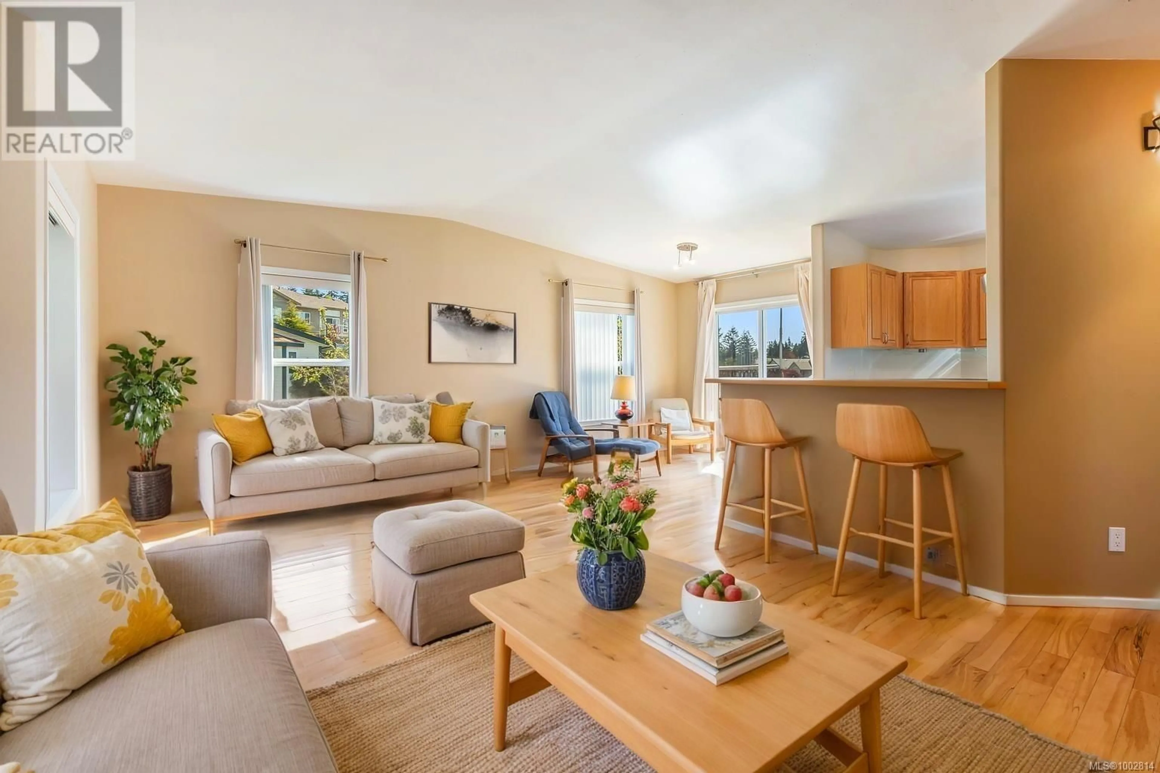 Living room with furniture, unknown for 6225 FARBER WAY, Nanaimo British Columbia V9T6J2