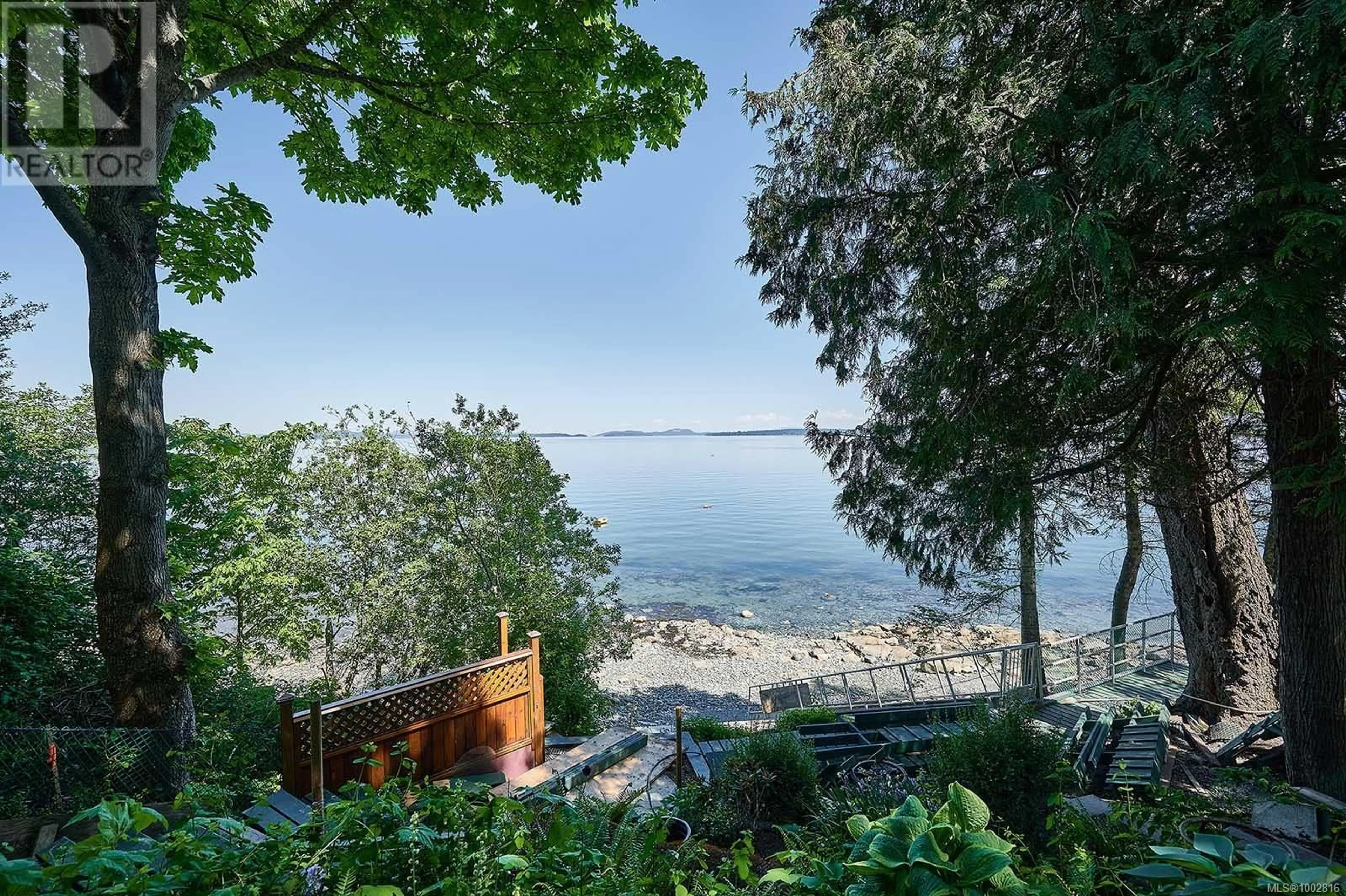 Patio, water/lake/river/ocean view for 9005 LOCHSIDE DRIVE, North Saanich British Columbia V8L1N1