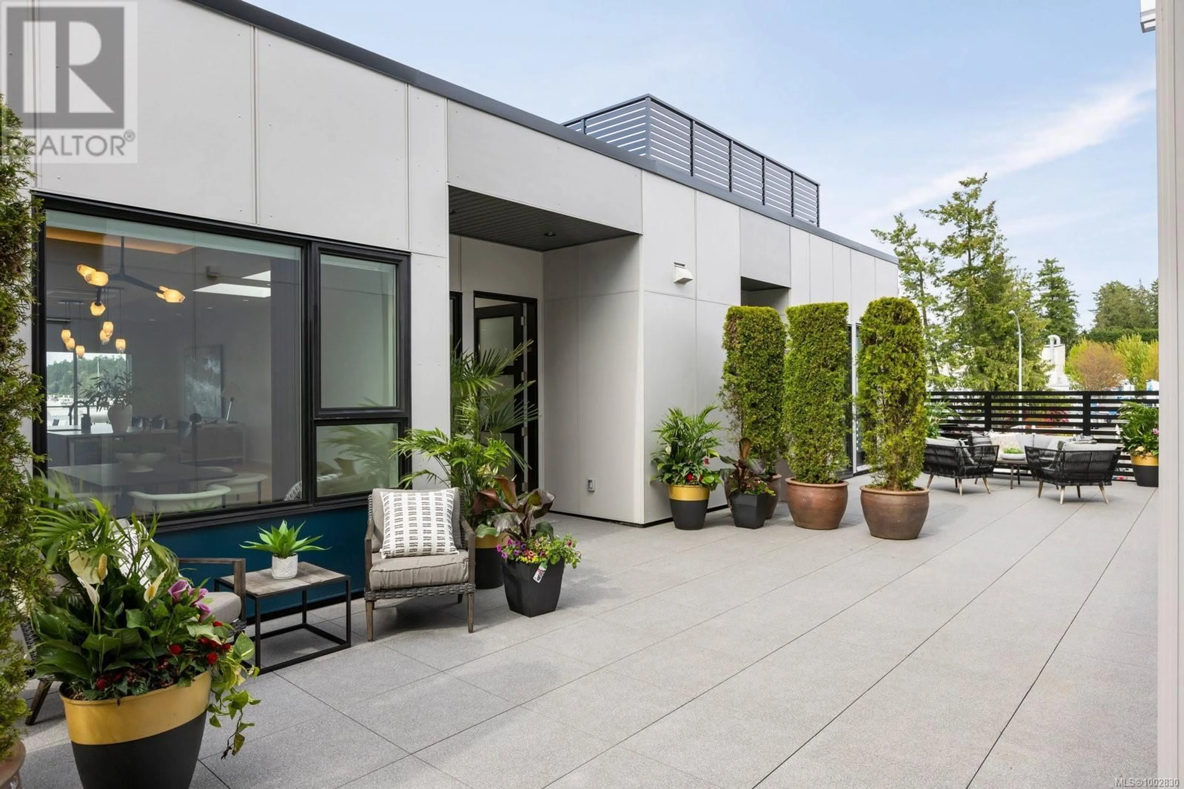 Patio, street for 201 - 2270 HARBOUR ROAD, Sidney British Columbia V8L2P6