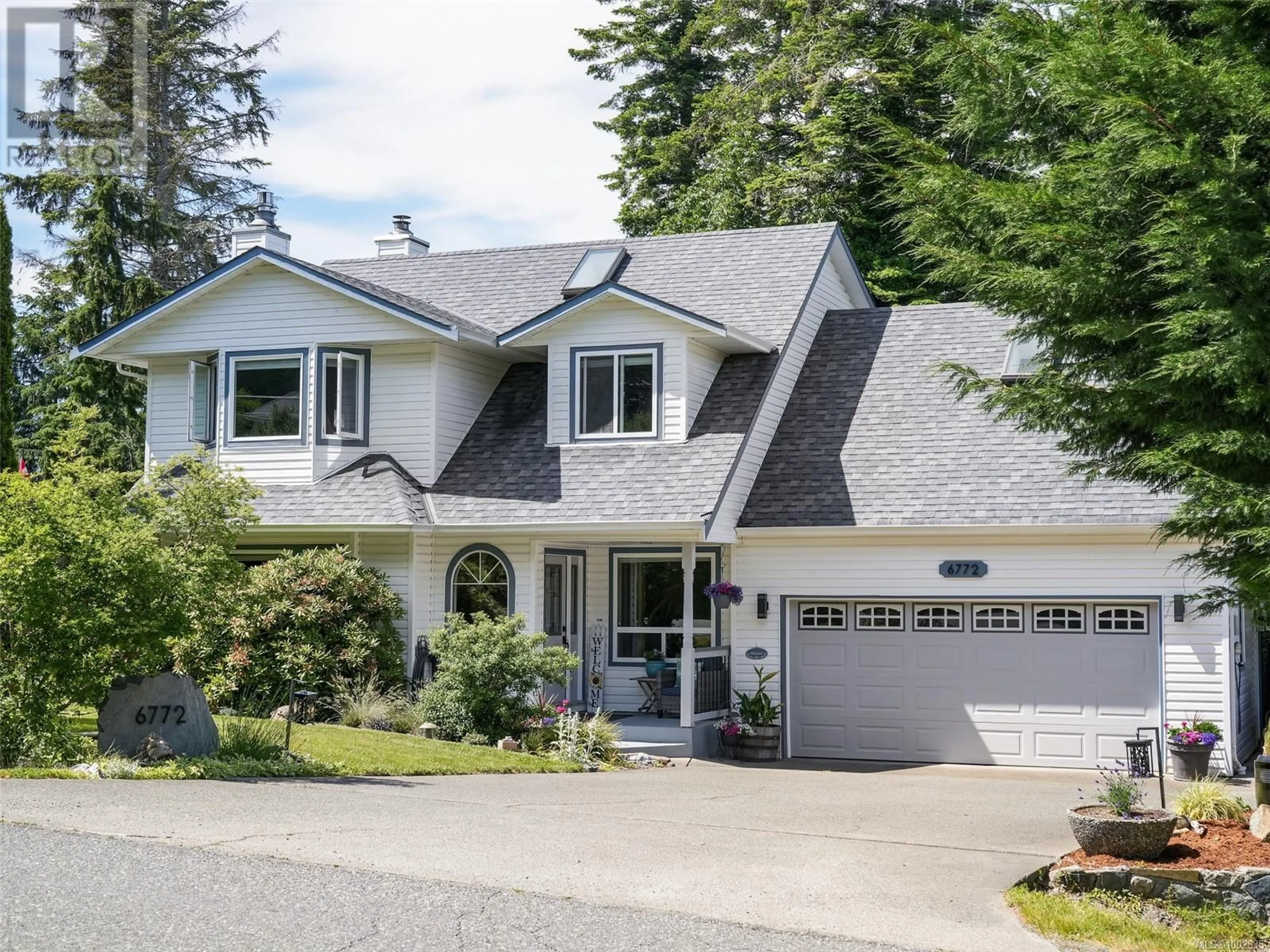 Home with vinyl exterior material, street for 6772 FOREMAN HEIGHTS DRIVE, Sooke British Columbia V9Z0L4