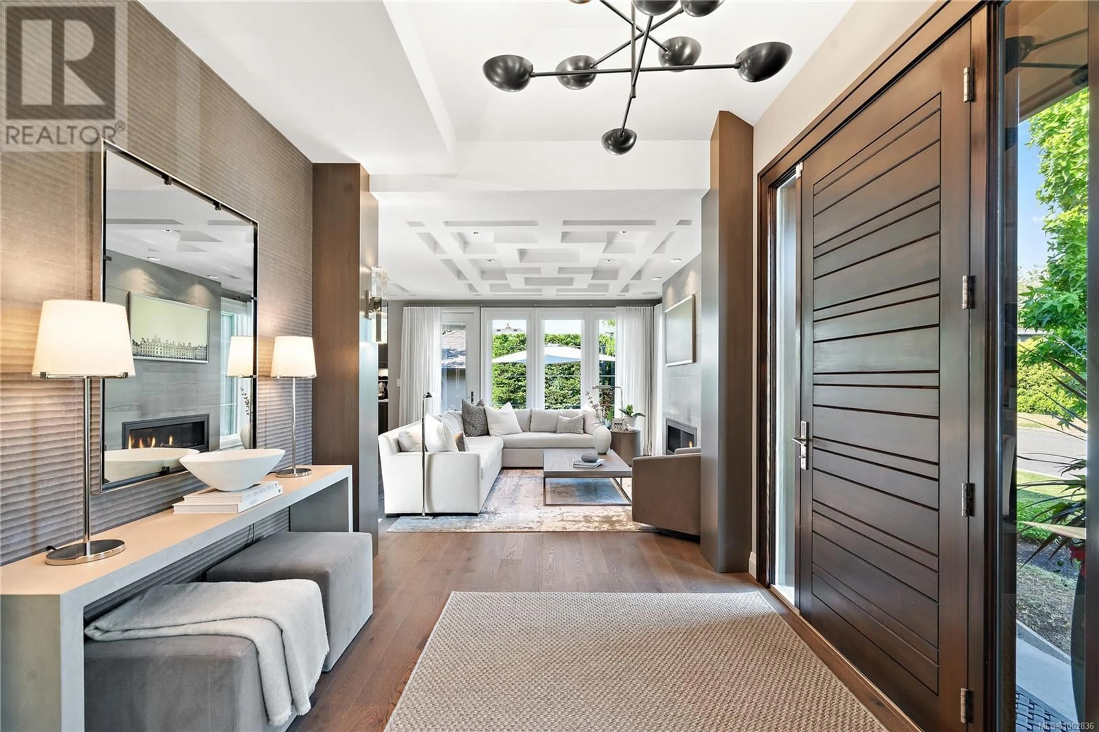 Indoor entryway for 2685 BURDICK AVENUE, Oak Bay British Columbia V8R3L8