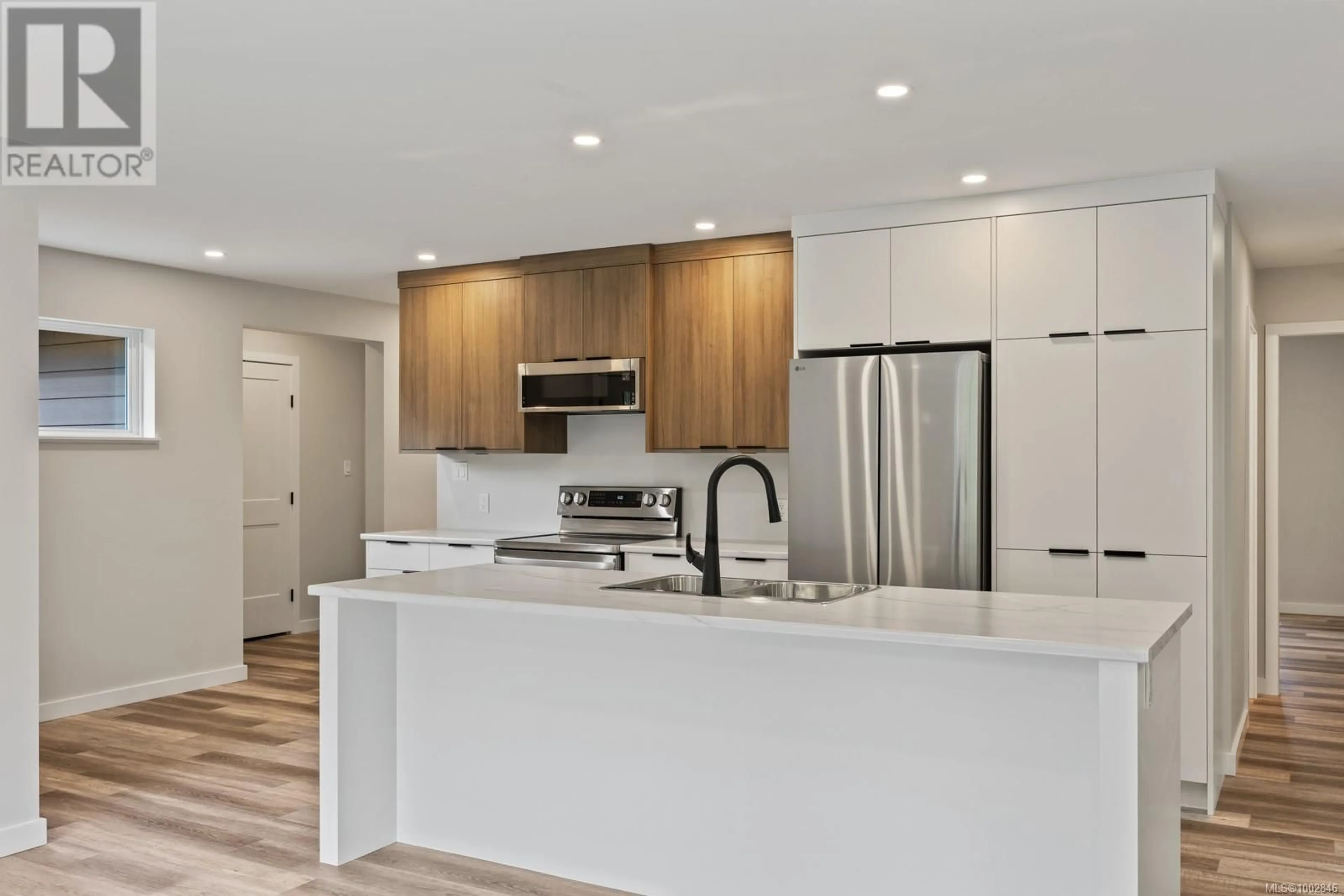 Open concept kitchen, unknown for 1959 WILFRED ROAD, Black Creek British Columbia V9J1J8