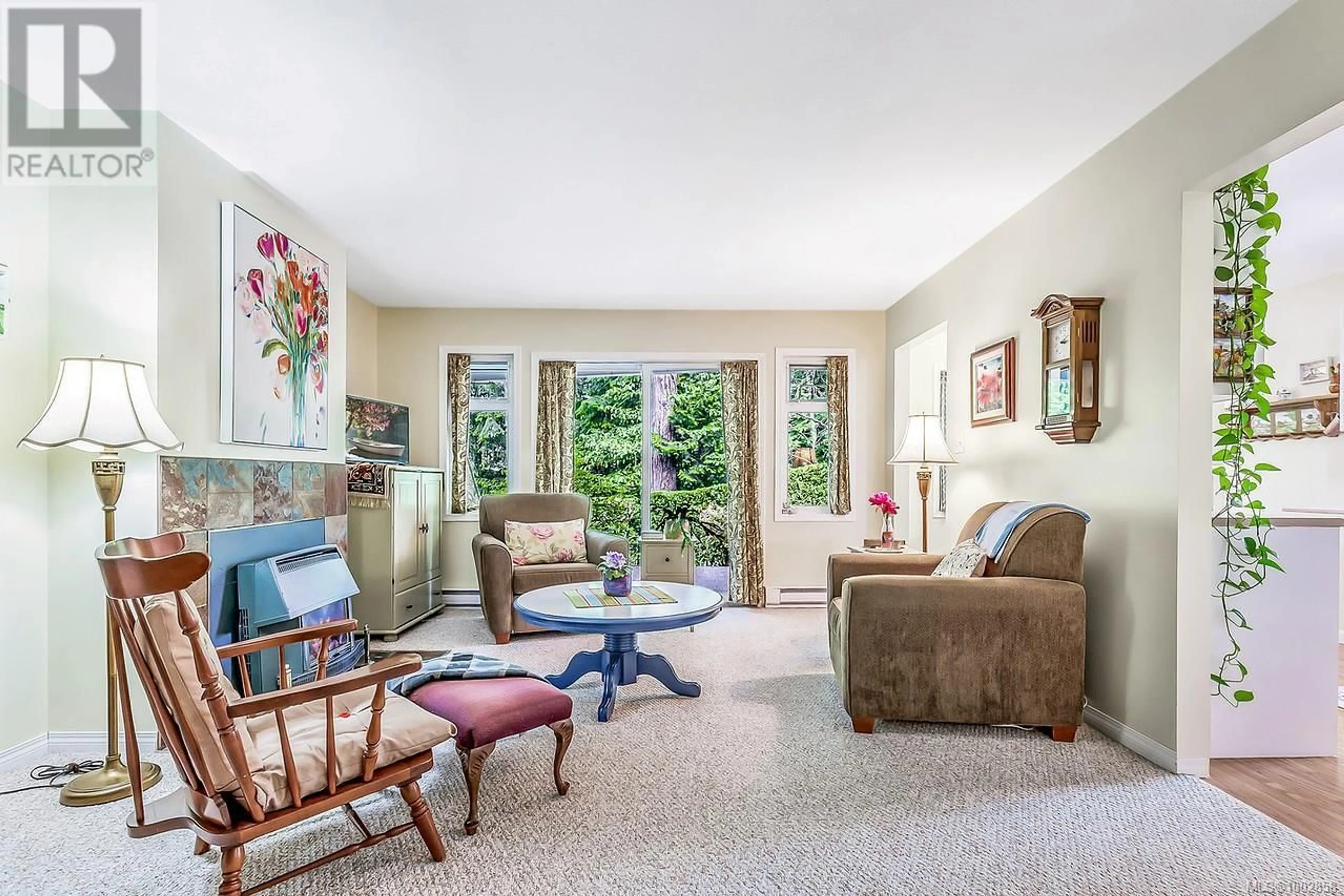 Living room with furniture, unknown for 238 BOWLSBY STREET, Nanaimo British Columbia V9R5K1