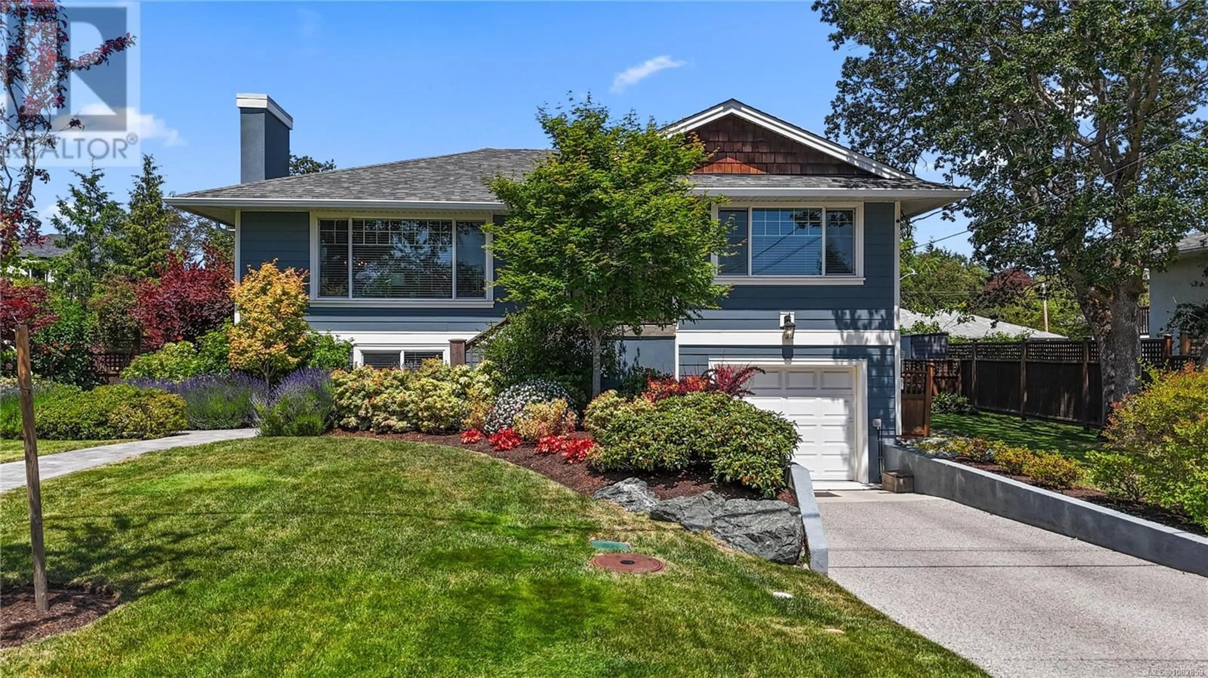Home with vinyl exterior material, street for 2080 ALLENBY STREET, Oak Bay British Columbia V8R3C1