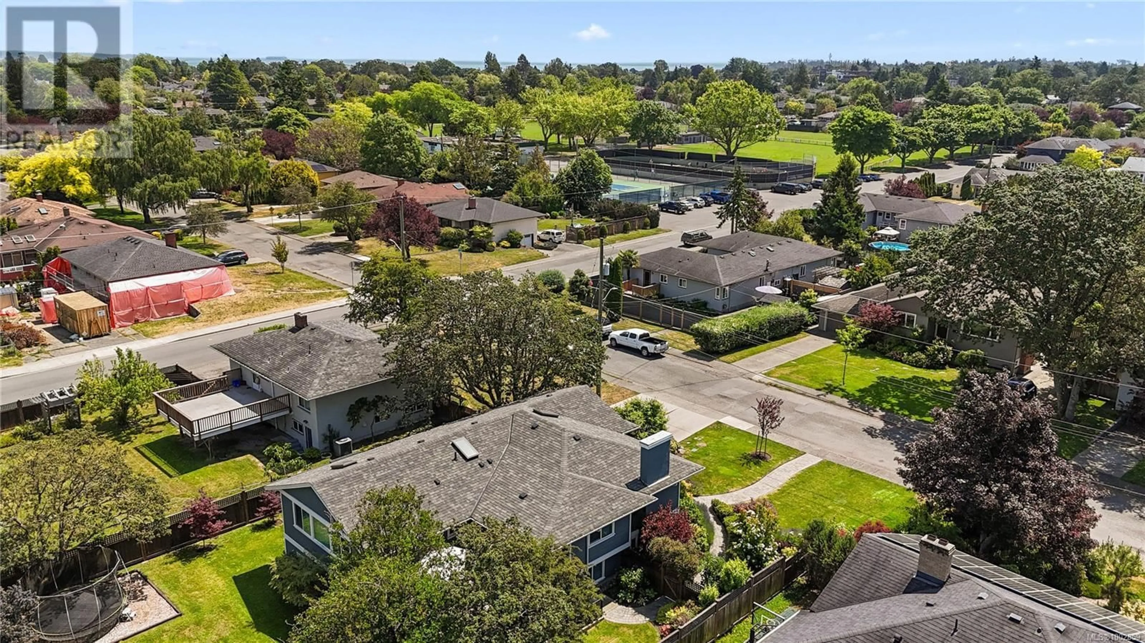 A pic from outside/outdoor area/front of a property/back of a property/a pic from drone, street for 2080 ALLENBY STREET, Oak Bay British Columbia V8R3C1