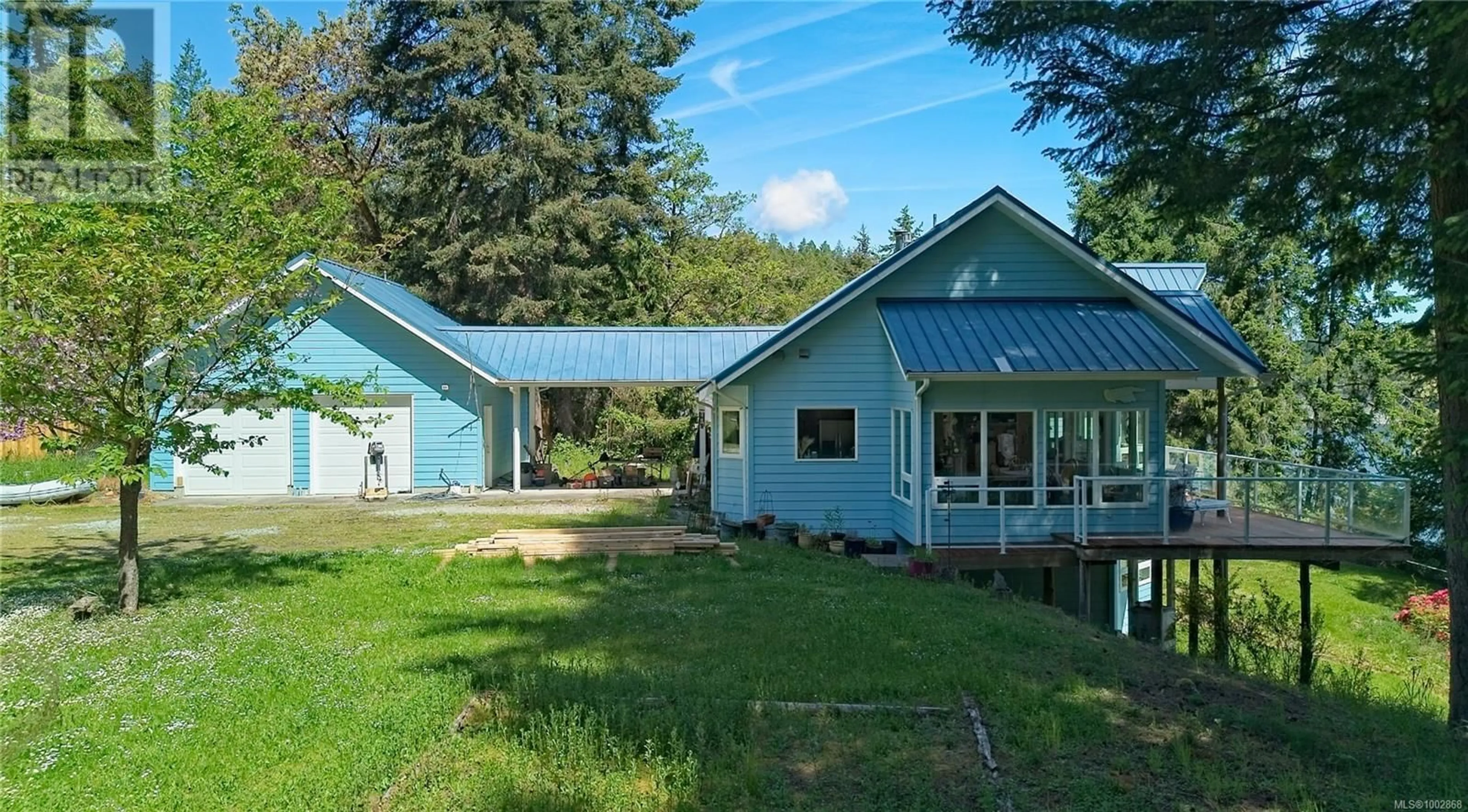A pic from outside/outdoor area/front of a property/back of a property/a pic from drone, unknown for 207 WELBURY DRIVE, Salt Spring British Columbia V8K2L7