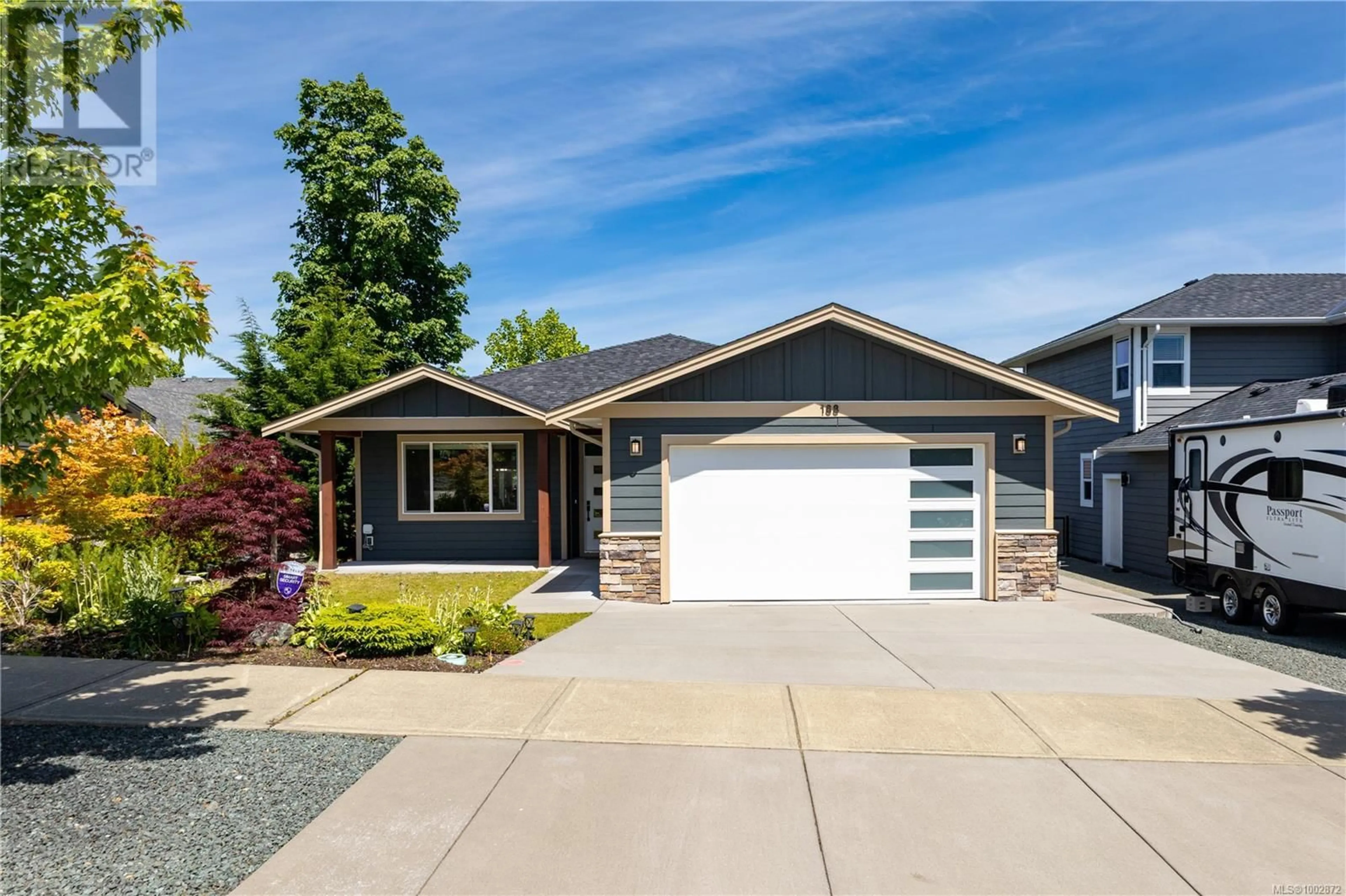 Home with vinyl exterior material, street for 188 VERMONT DRIVE, Campbell River British Columbia V9W0A4
