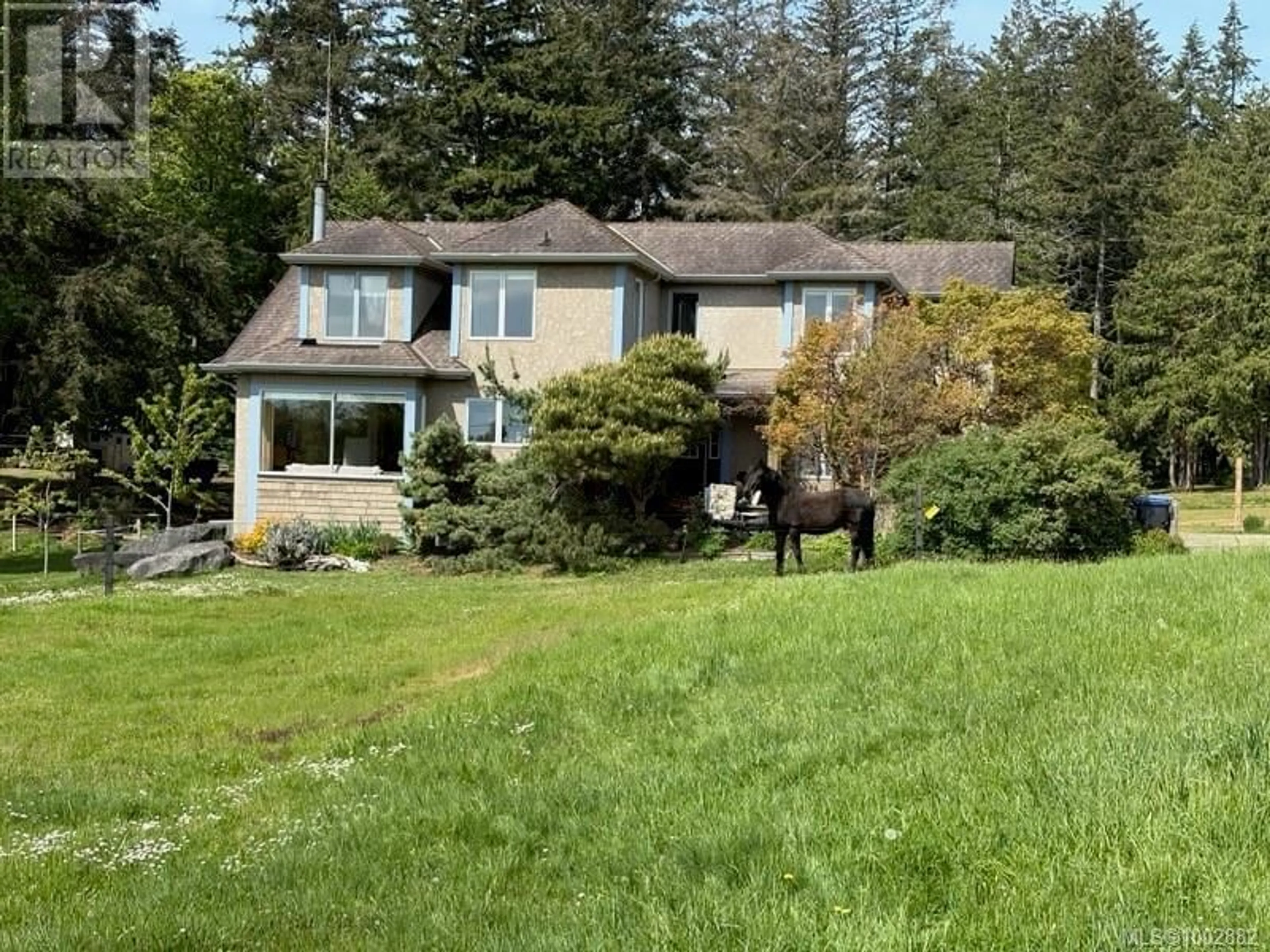 A pic from outside/outdoor area/front of a property/back of a property/a pic from drone, unknown for 2035 PACE ROAD, Nanaimo British Columbia V9X1N8