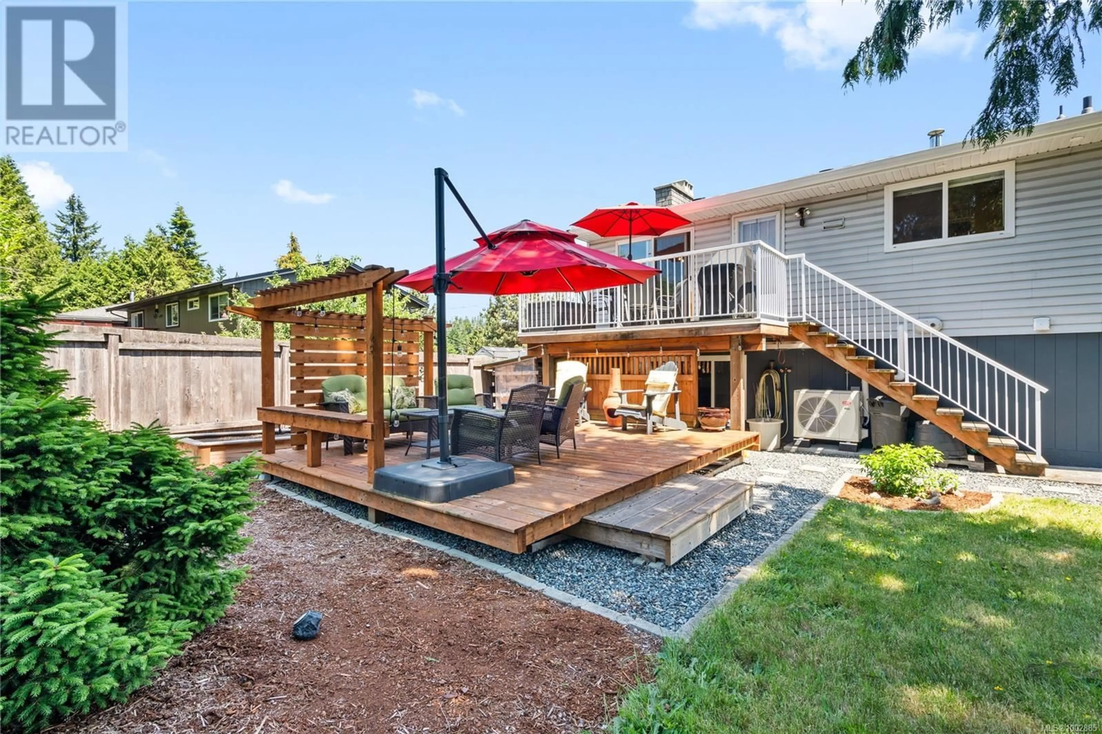 Patio, street for 3063 SHAMROCK PLACE, Nanaimo British Columbia V9T2Z6