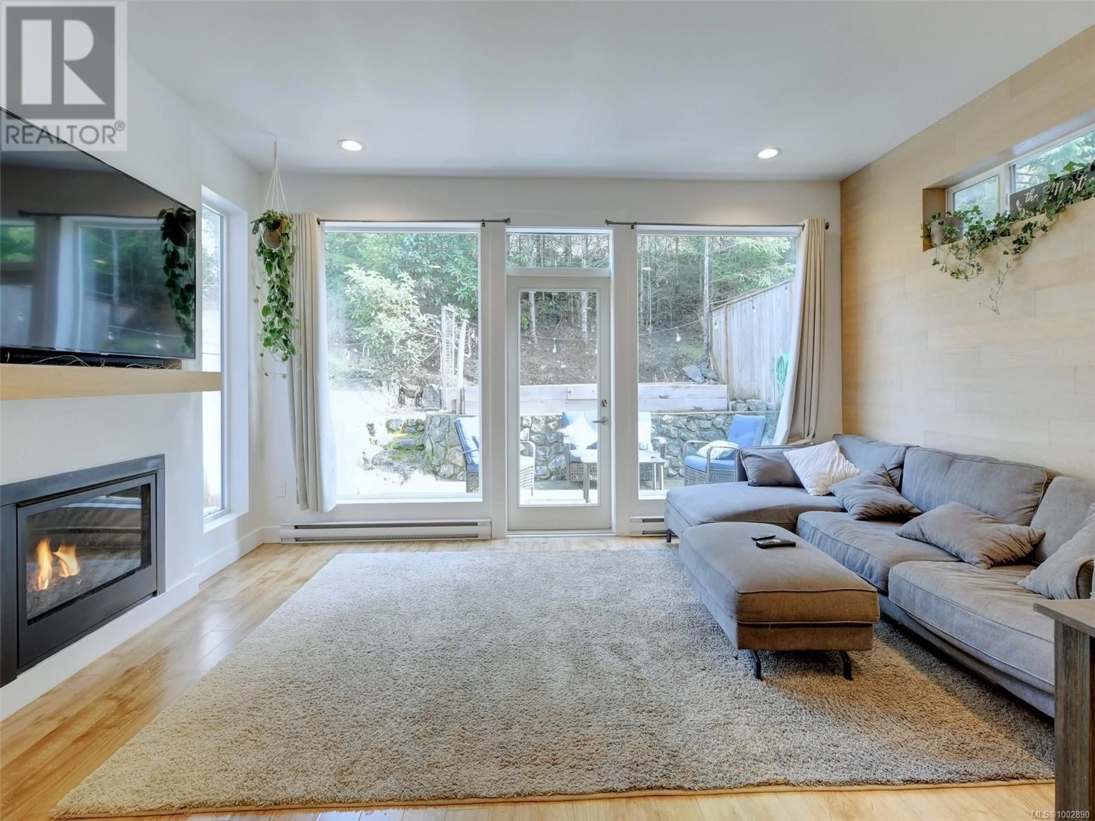 Living room with furniture, unknown for 3351 VISION WAY, Langford British Columbia V9C0E4