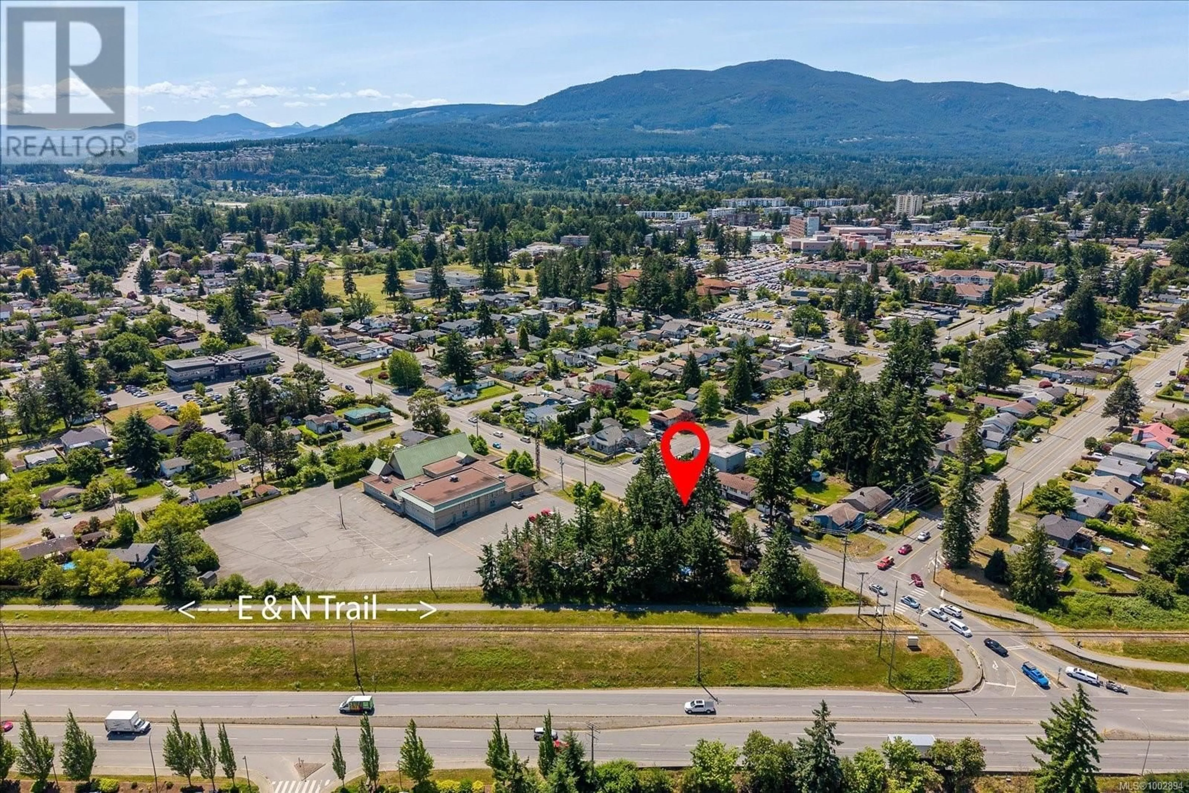 A pic from outside/outdoor area/front of a property/back of a property/a pic from drone, mountain view for 1750 WADDINGTON ROAD, Nanaimo British Columbia V9S4W3