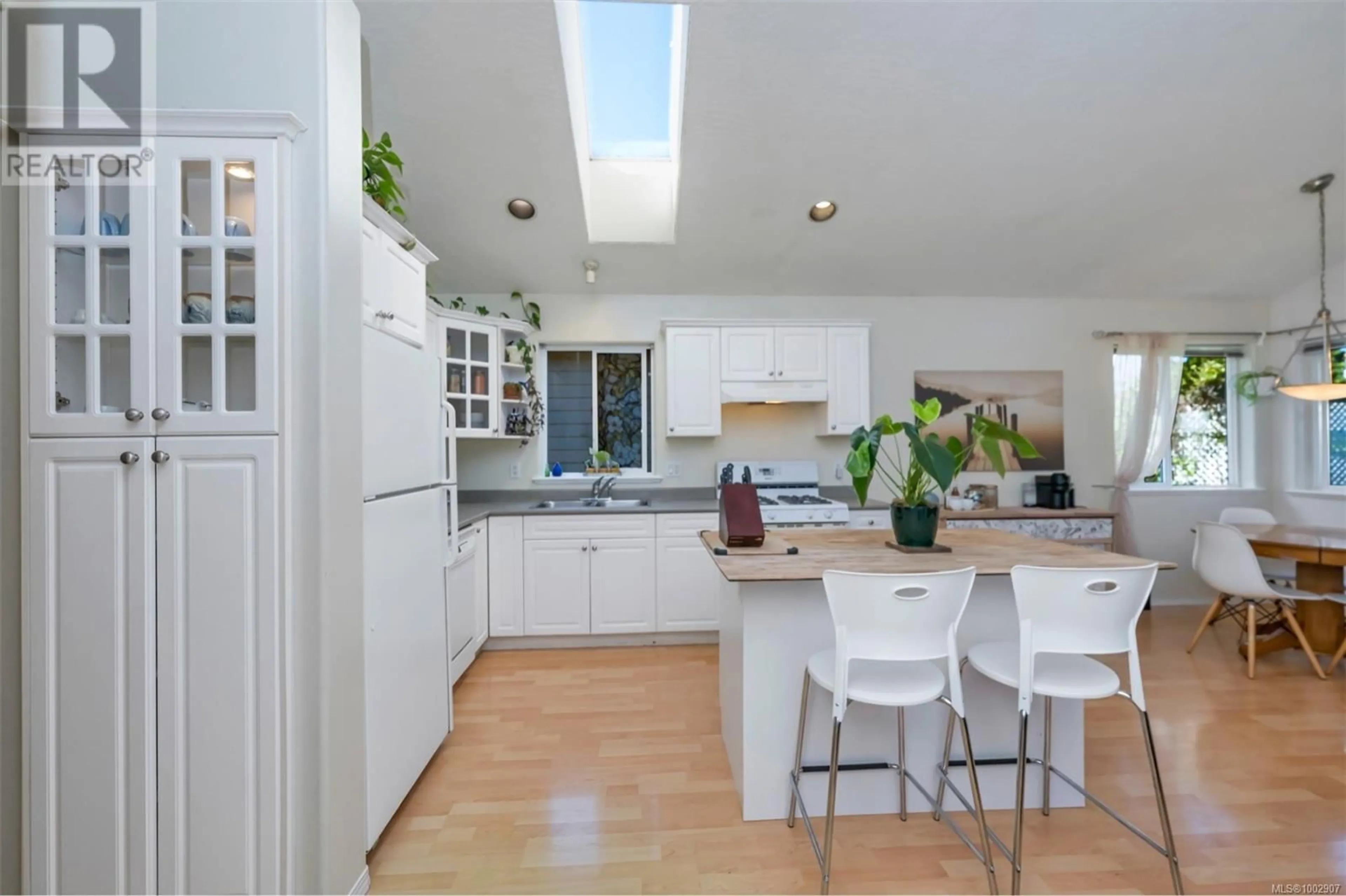 Contemporary kitchen, ceramic/tile floor for 2336 HOYLAKE CRESCENT, Langford British Columbia V9B6K5
