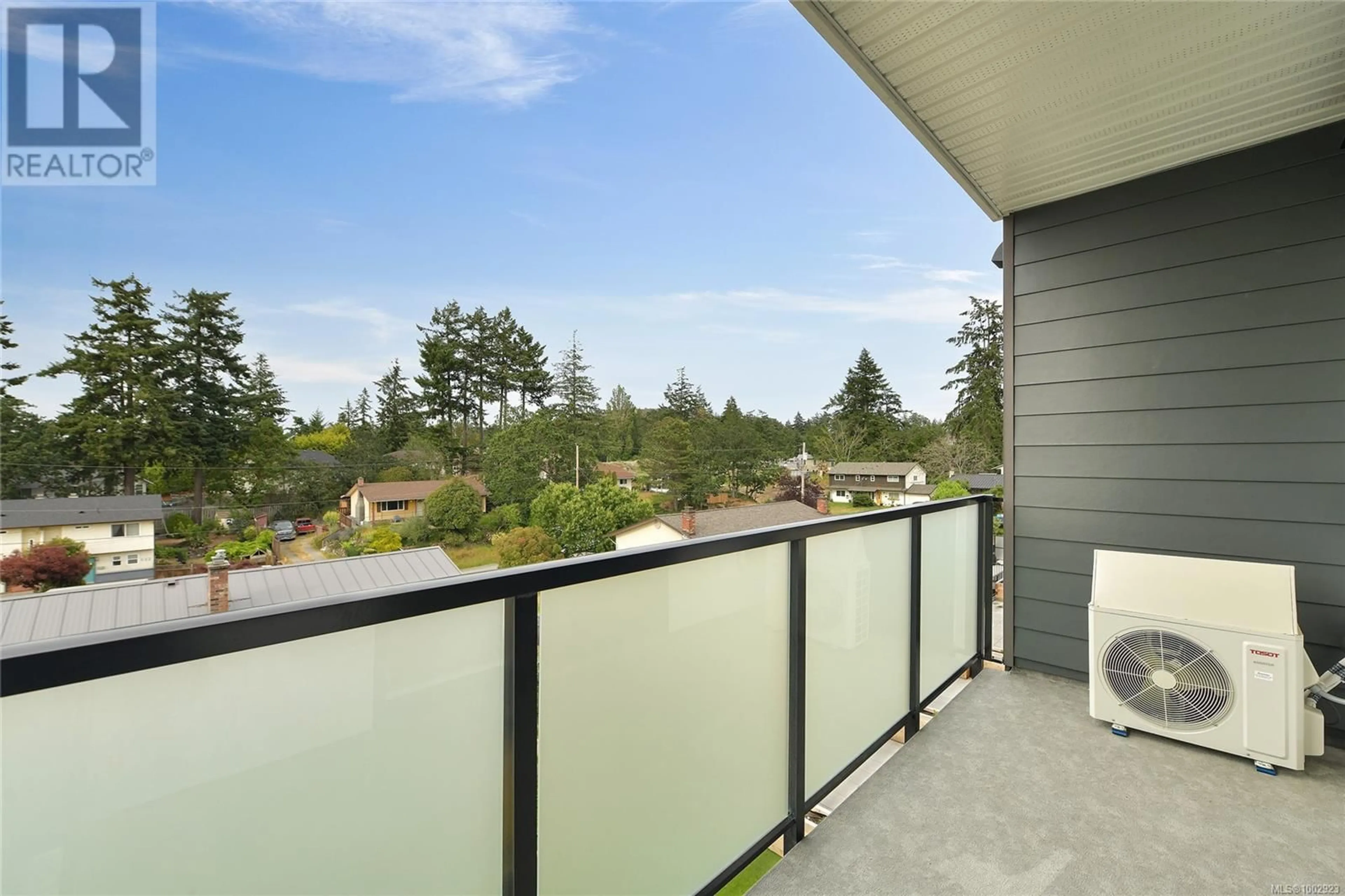 Balcony in the apartment, water/lake/river/ocean view for 409 - 2629 MILLSTREAM ROAD, Langford British Columbia V9B3R8