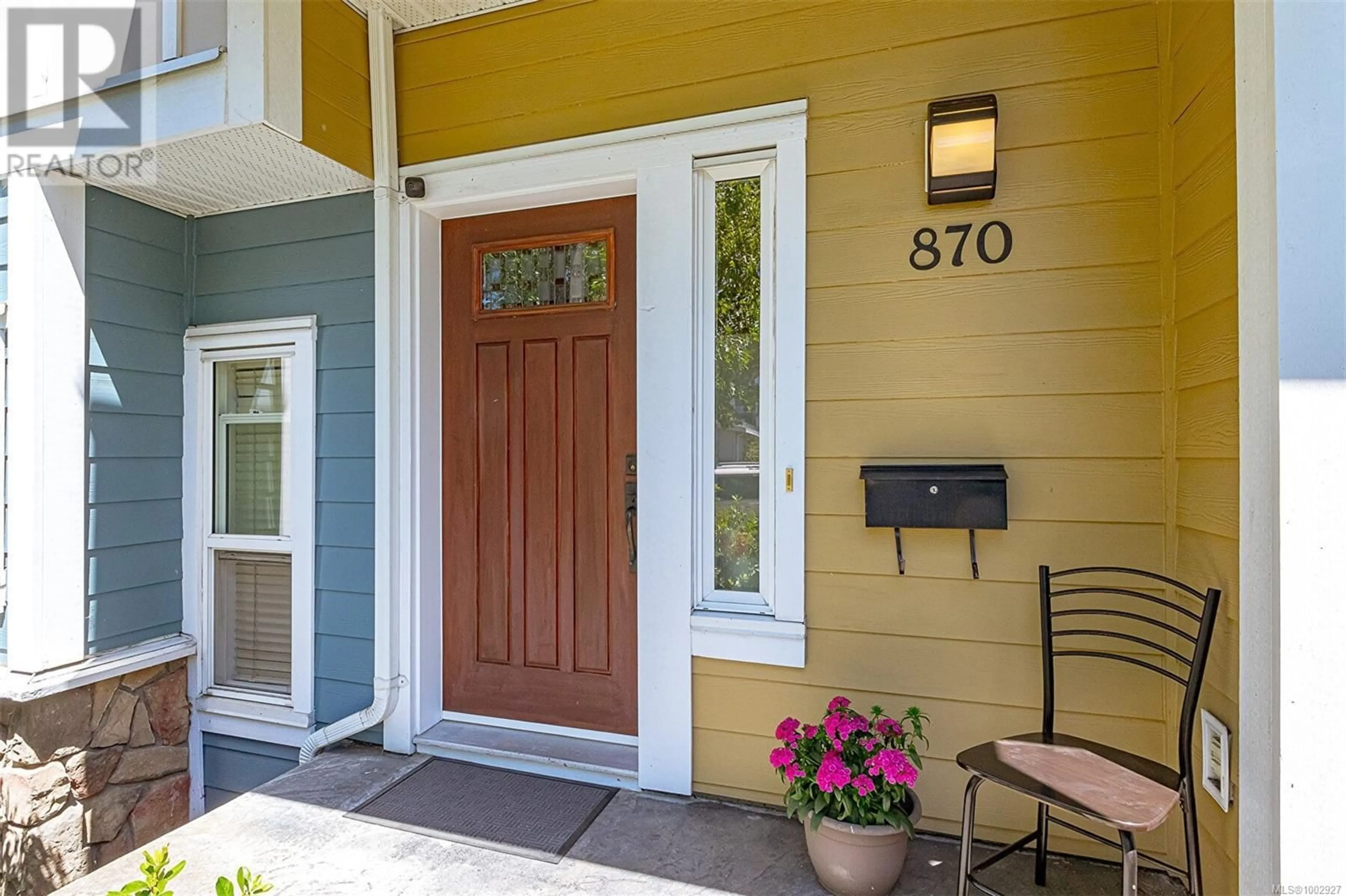 Indoor entryway for 870 BROCK AVENUE, Langford British Columbia V9B3C6