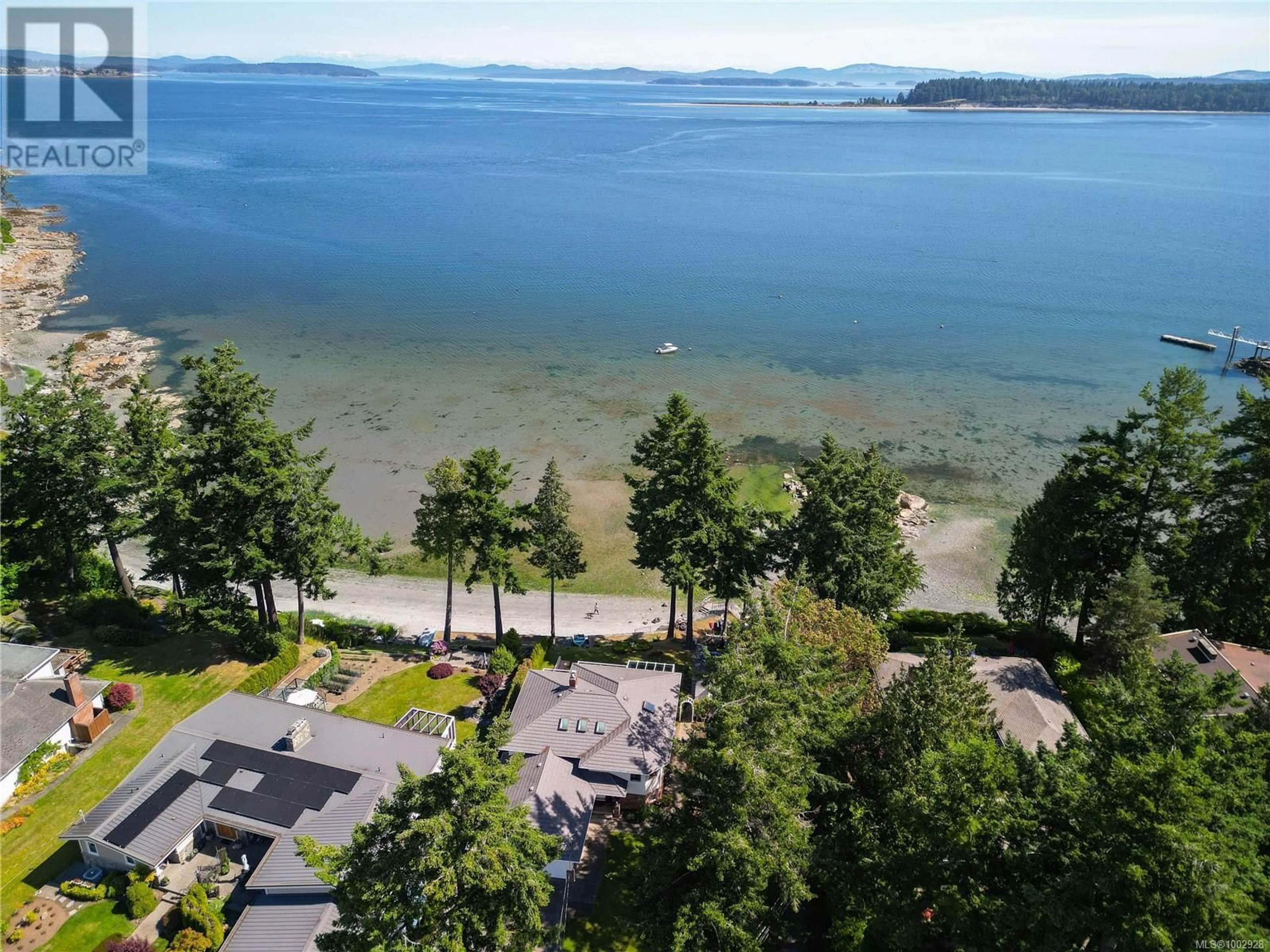 A pic from outside/outdoor area/front of a property/back of a property/a pic from drone, water/lake/river/ocean view for 8001 ARTHUR DRIVE, Central Saanich British Columbia V8M1V4