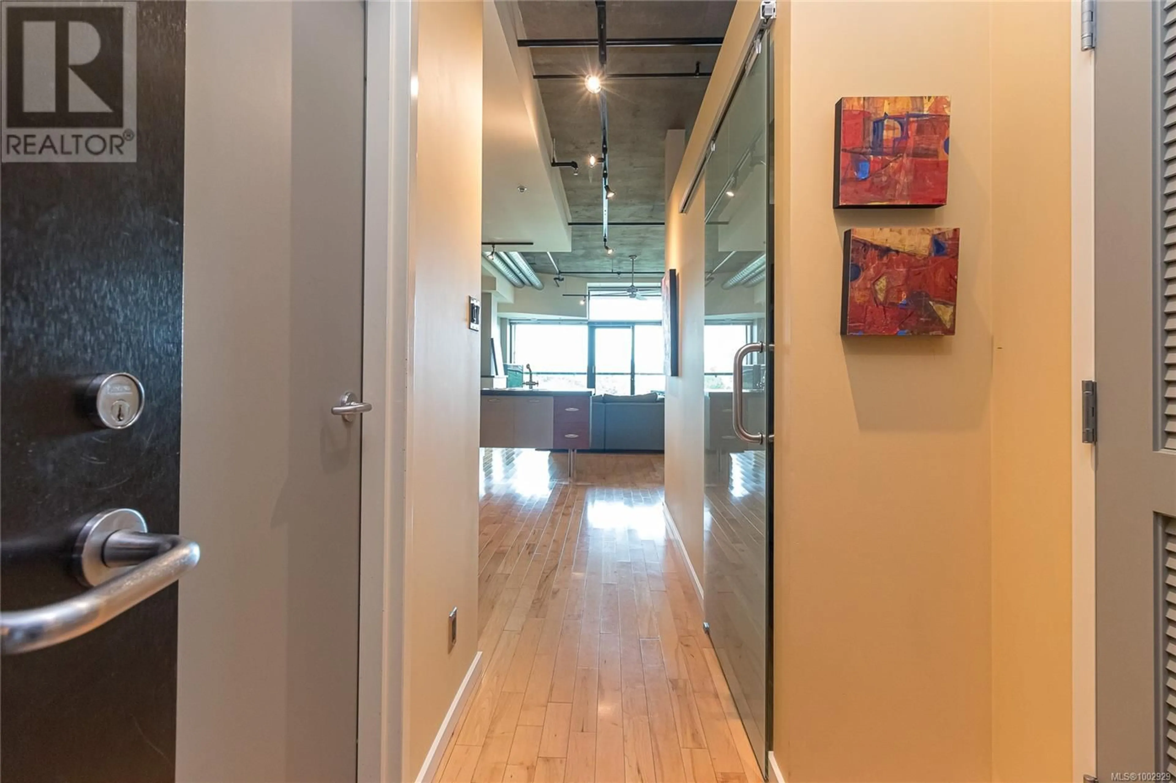 Indoor foyer for 408 - 21 ERIE STREET, Victoria British Columbia V8V5A8