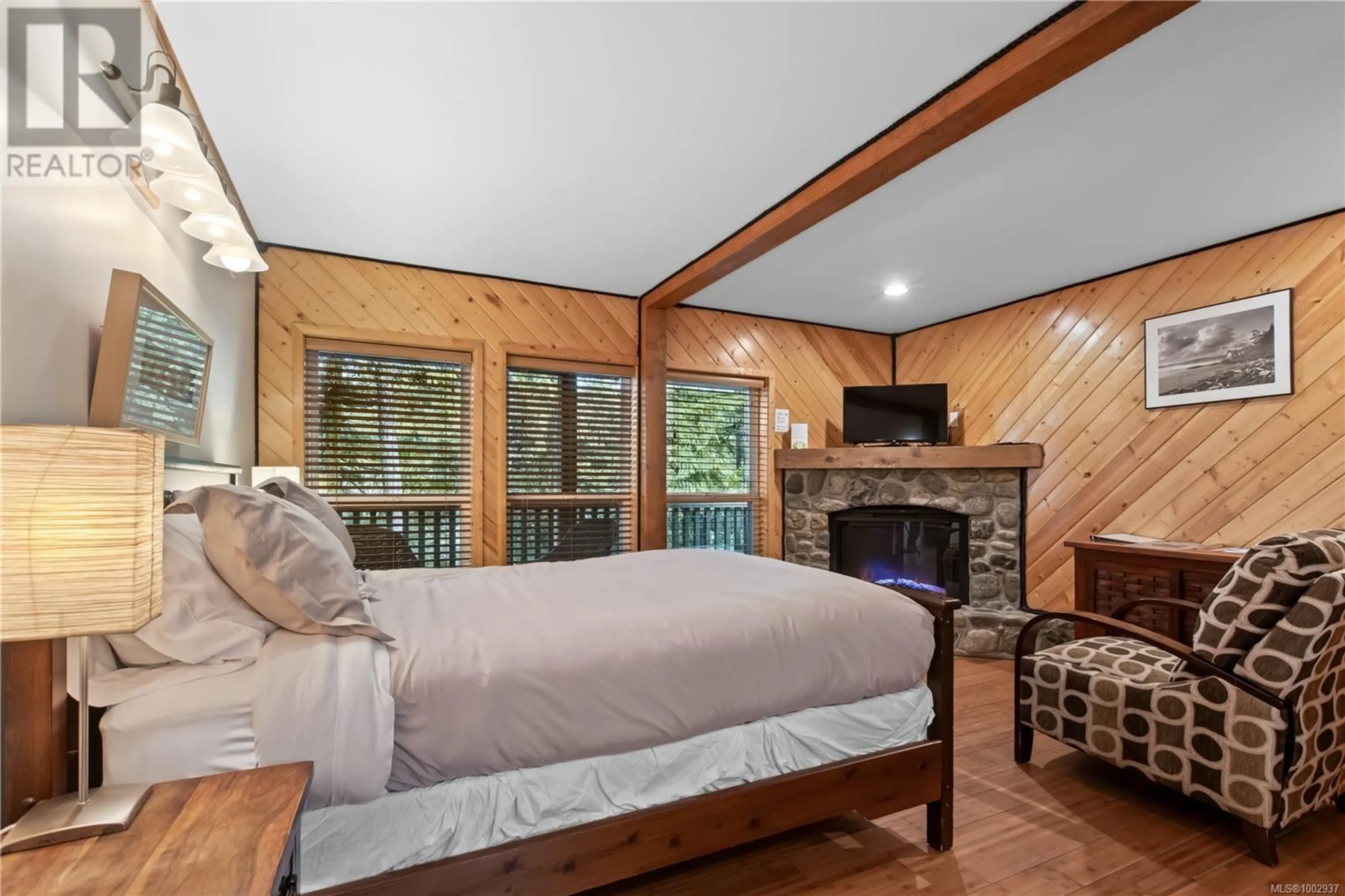 Bedroom with bed, unknown for 277 BOARDWALK BOULEVARD, Ucluelet British Columbia V0R3A0
