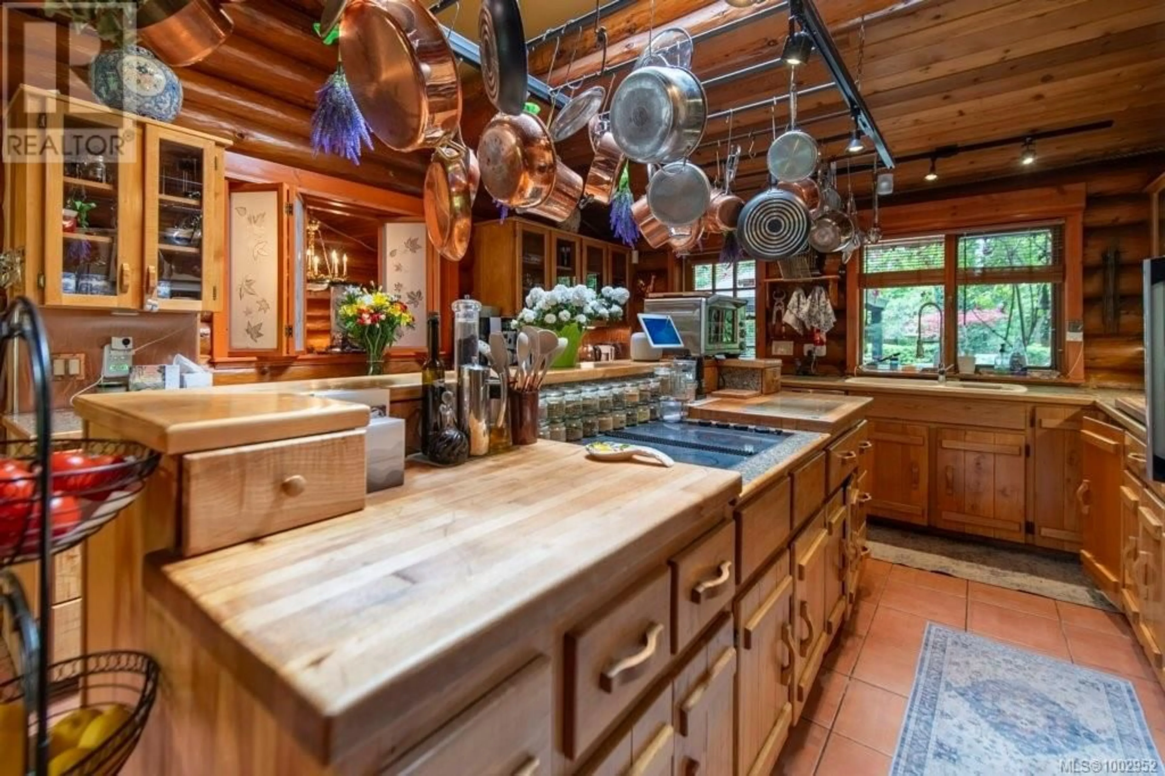 Rustic kitchen, unknown for 3272 ROPER ROAD, Nanaimo British Columbia V9G1C4