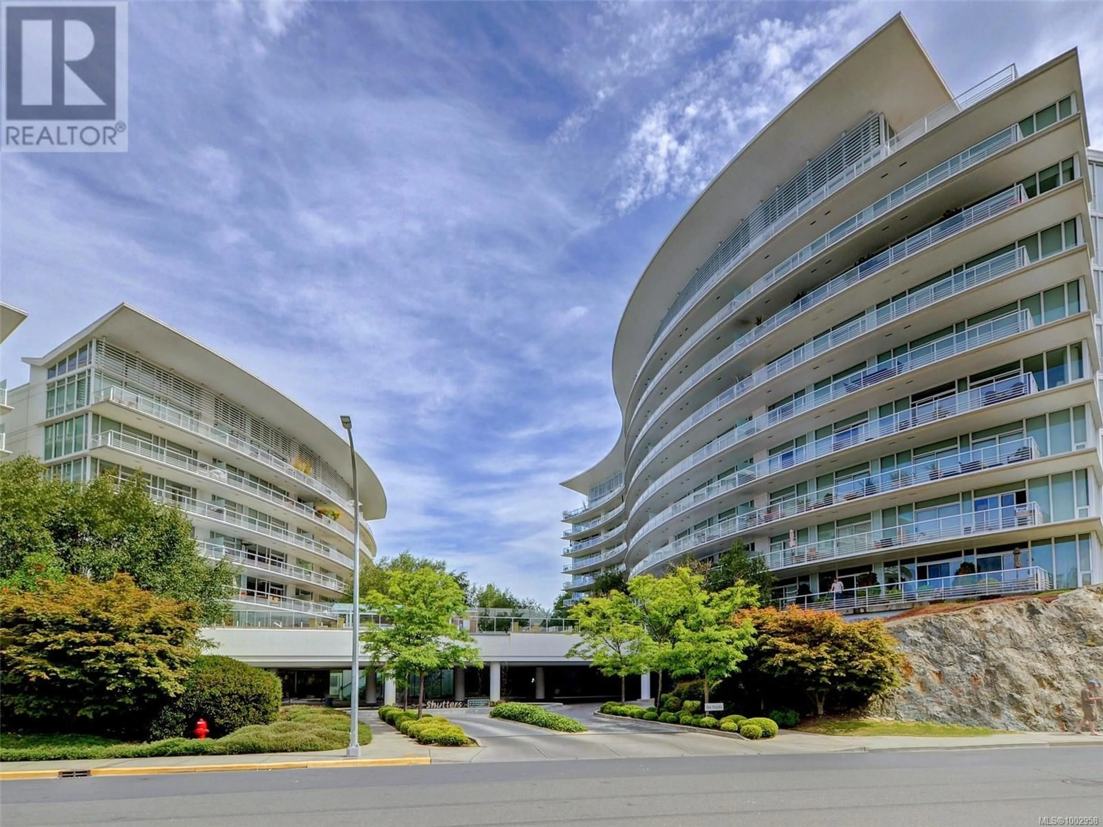 Indoor foyer for 617 - 68 SONGHEES ROAD, Victoria British Columbia V9A0A3