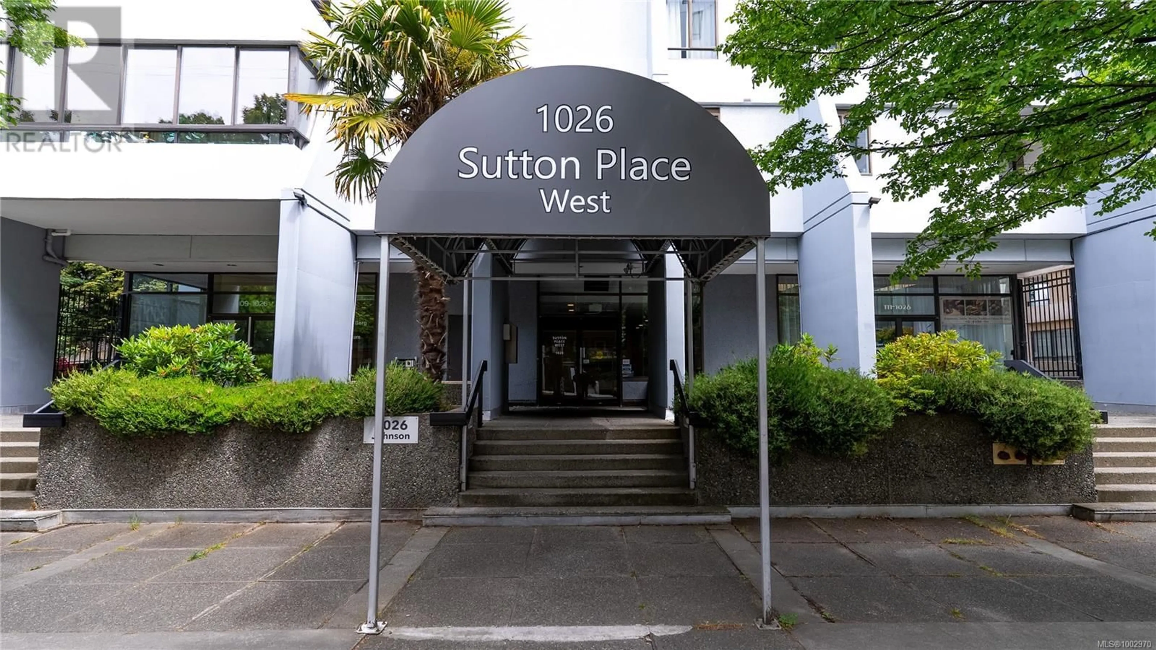 Lobby for 601 - 1026 JOHNSON STREET, Victoria British Columbia V8V3N7
