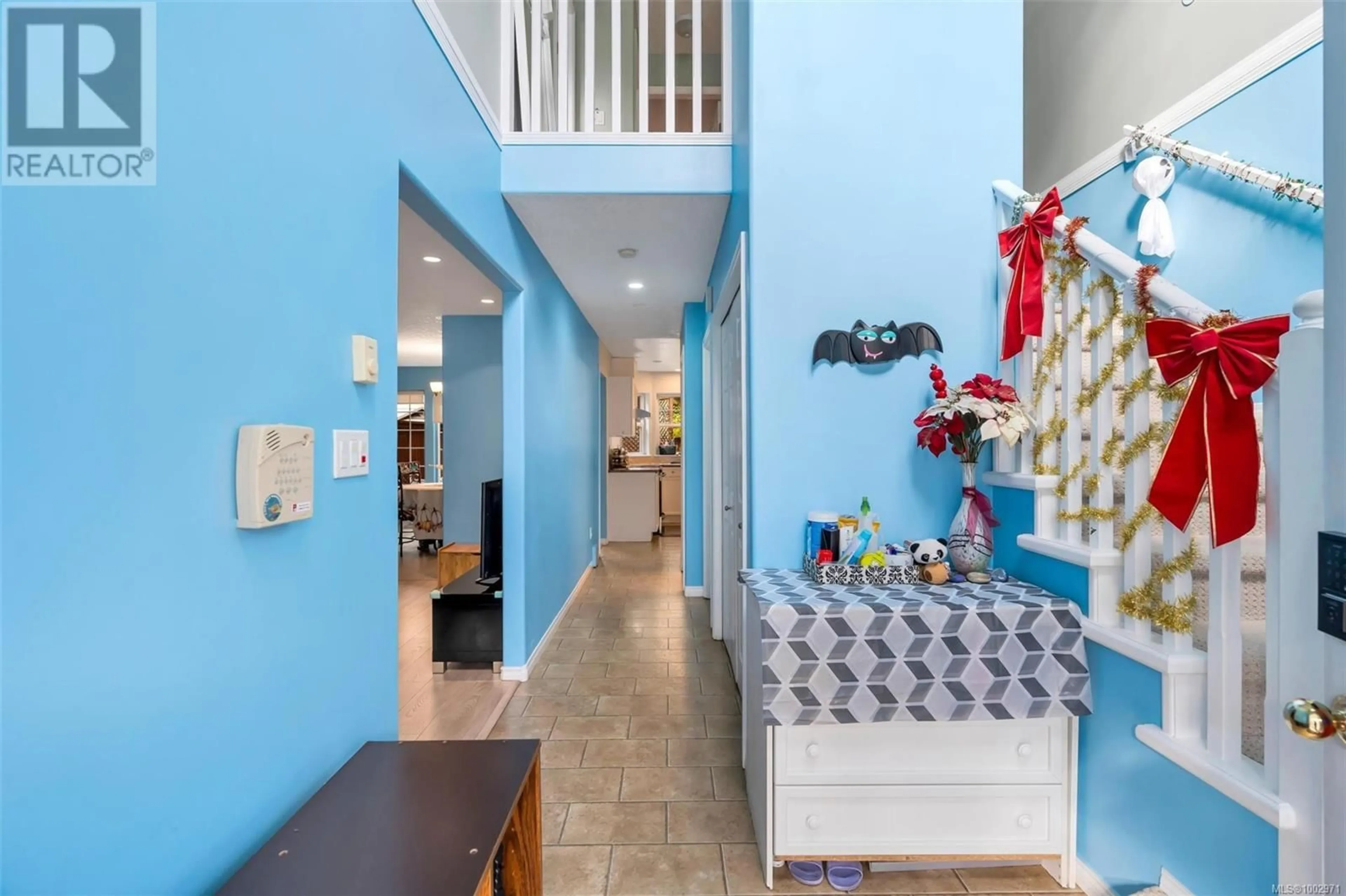 Indoor foyer for 2694 FERGUS COURT, Langford British Columbia V9C3C6