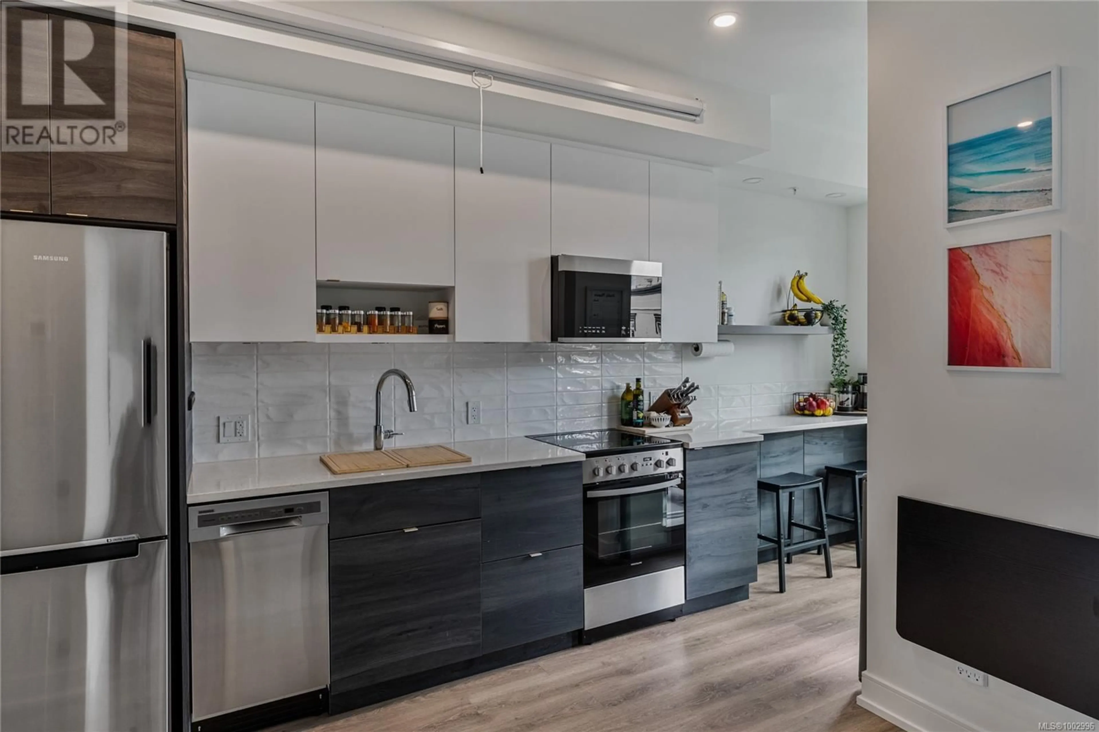 Open concept kitchen, unknown for 702 - 1628 STORE STREET, Victoria British Columbia V8W0H1